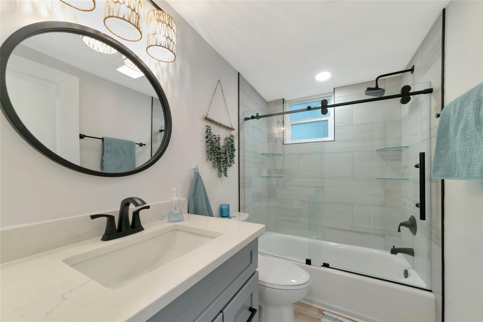 605 SUTTON PL #401-A