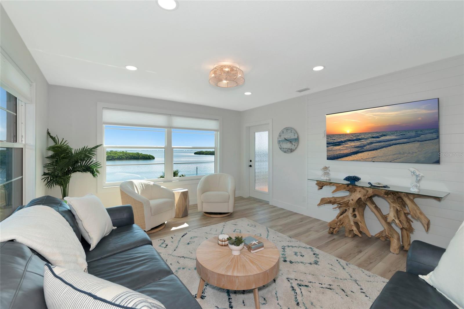 605 SUTTON PL #401-A