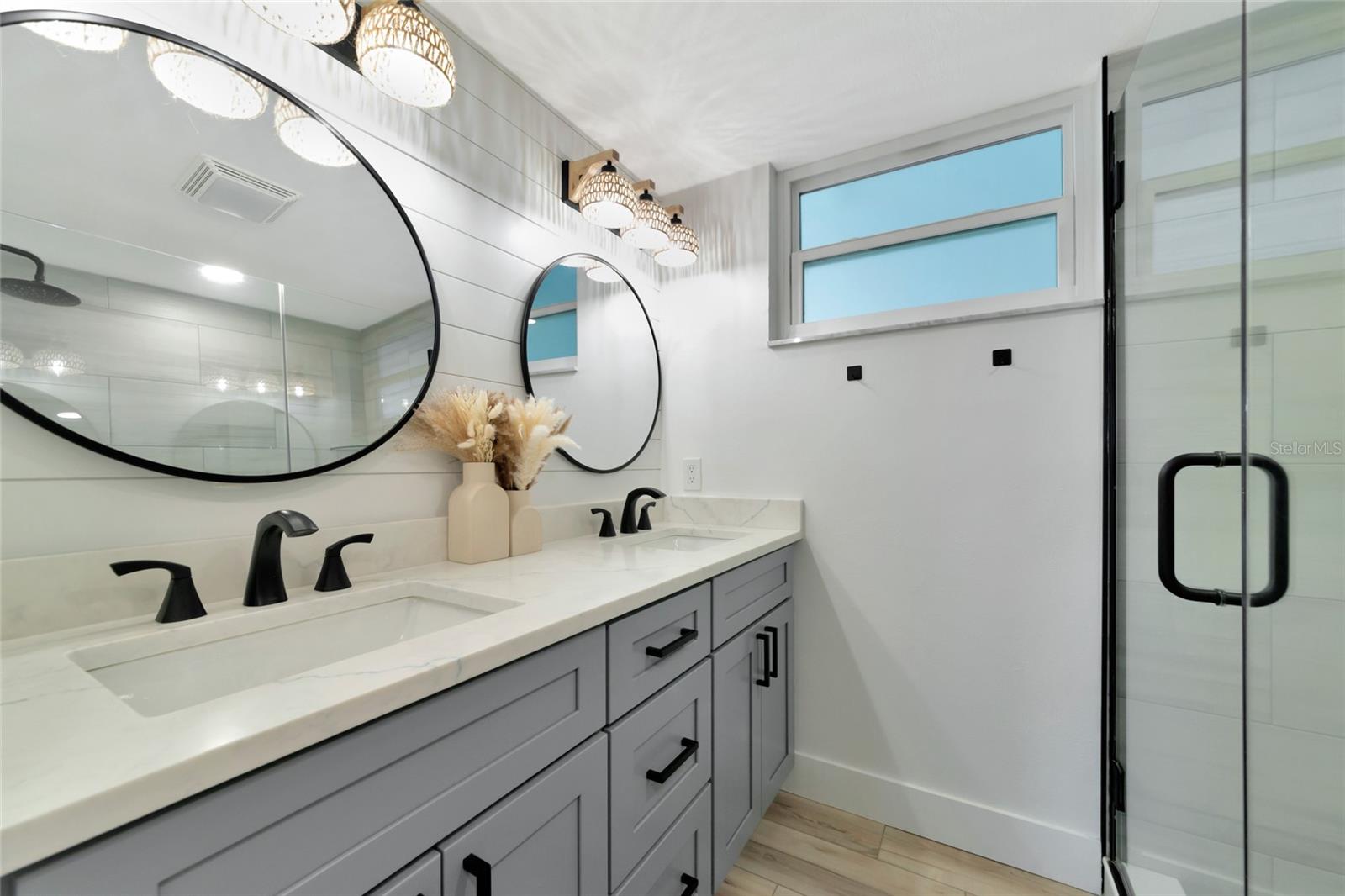 605 SUTTON PL #401-A