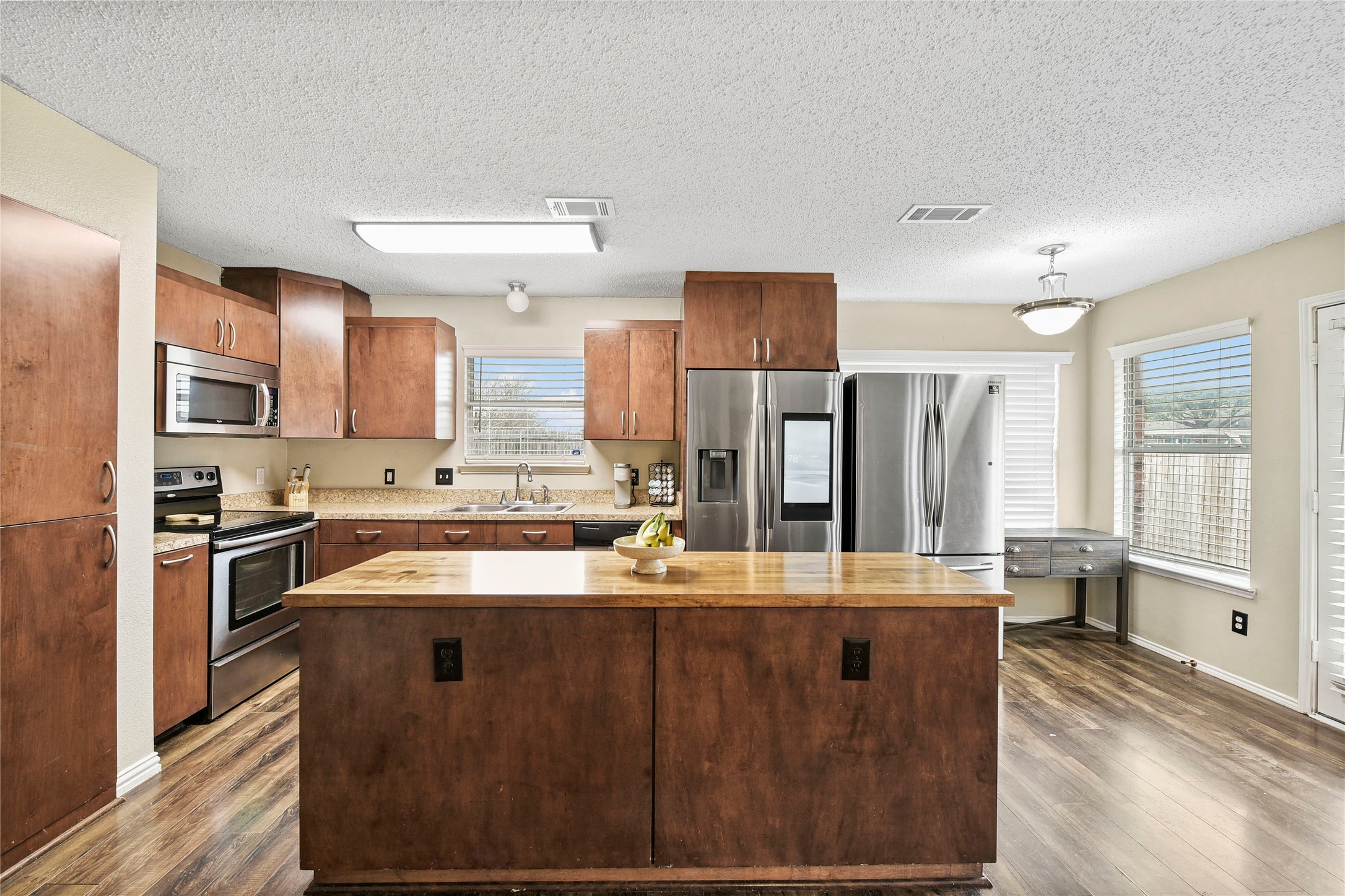 3909 Carlsbad Way