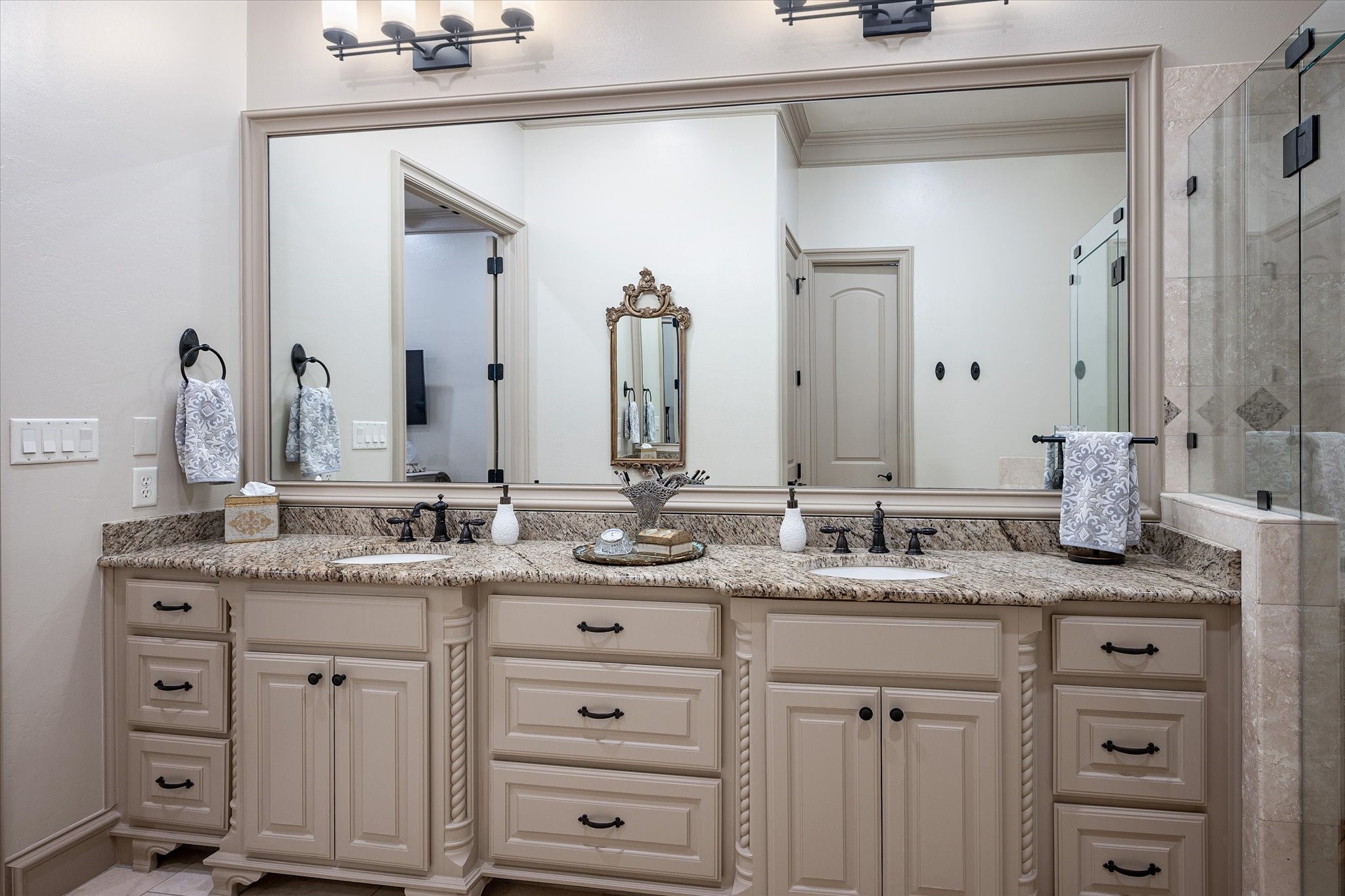 1641 Fountain Pass Drive