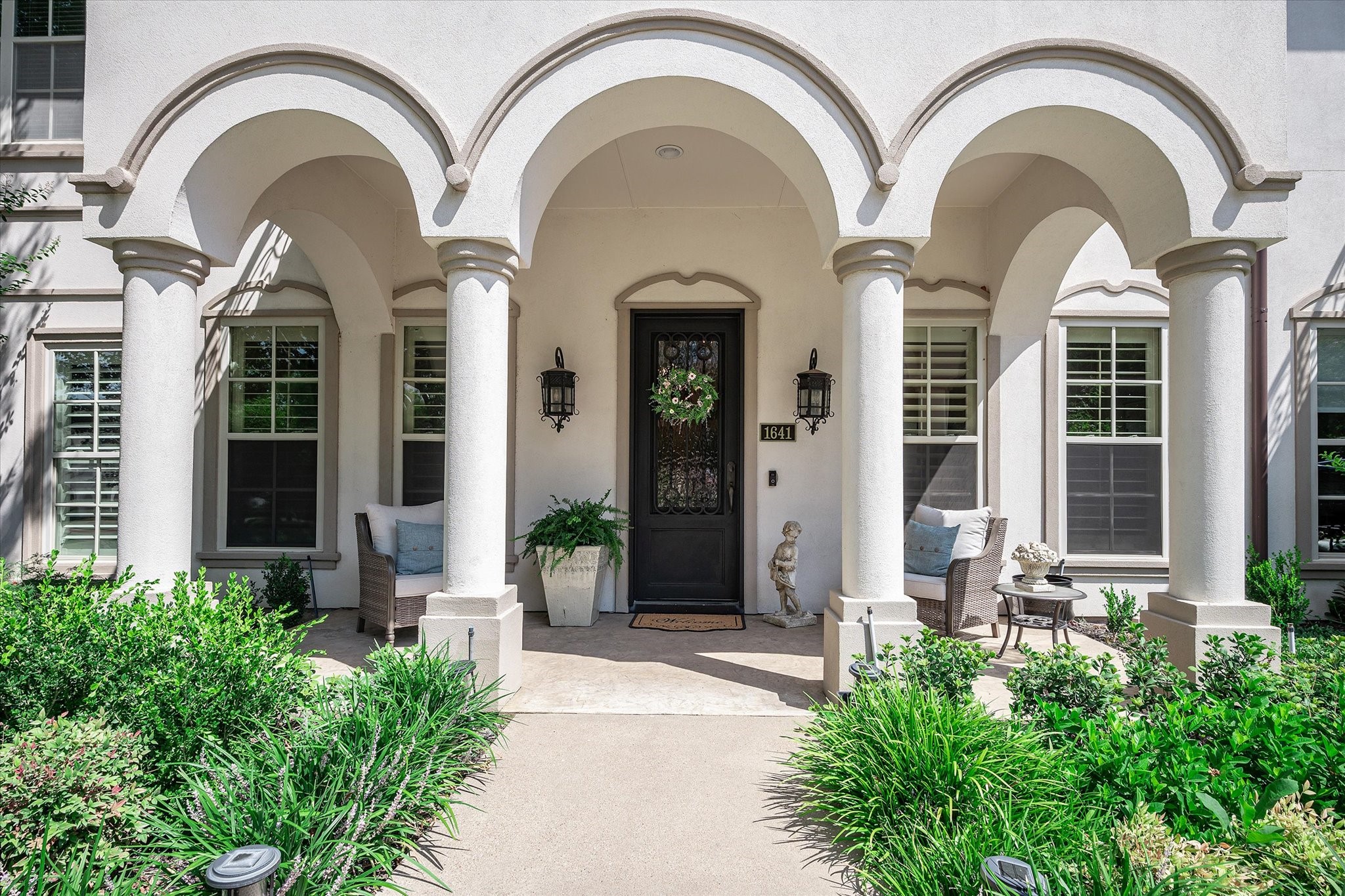 1641 Fountain Pass Drive