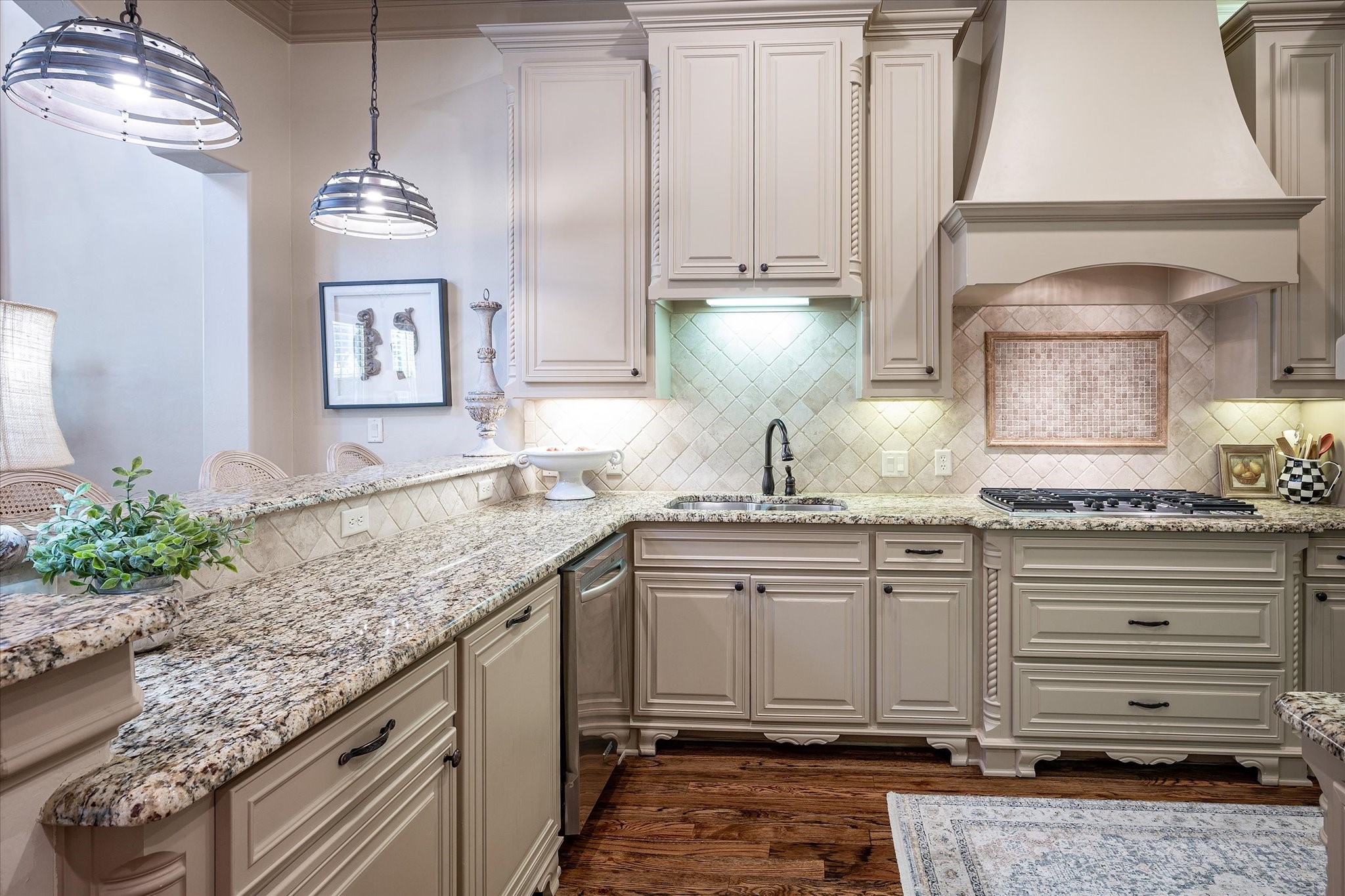 1641 Fountain Pass Drive