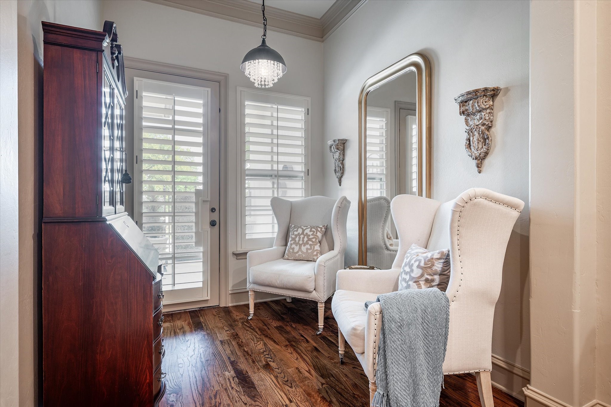 1641 Fountain Pass Drive