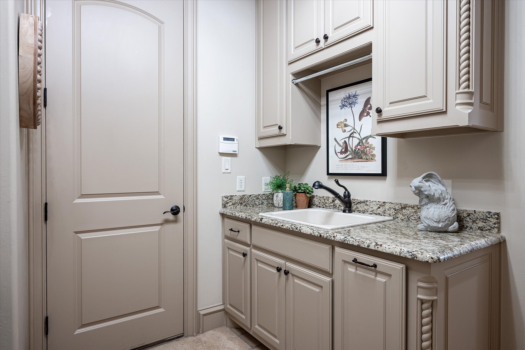 1641 Fountain Pass Drive