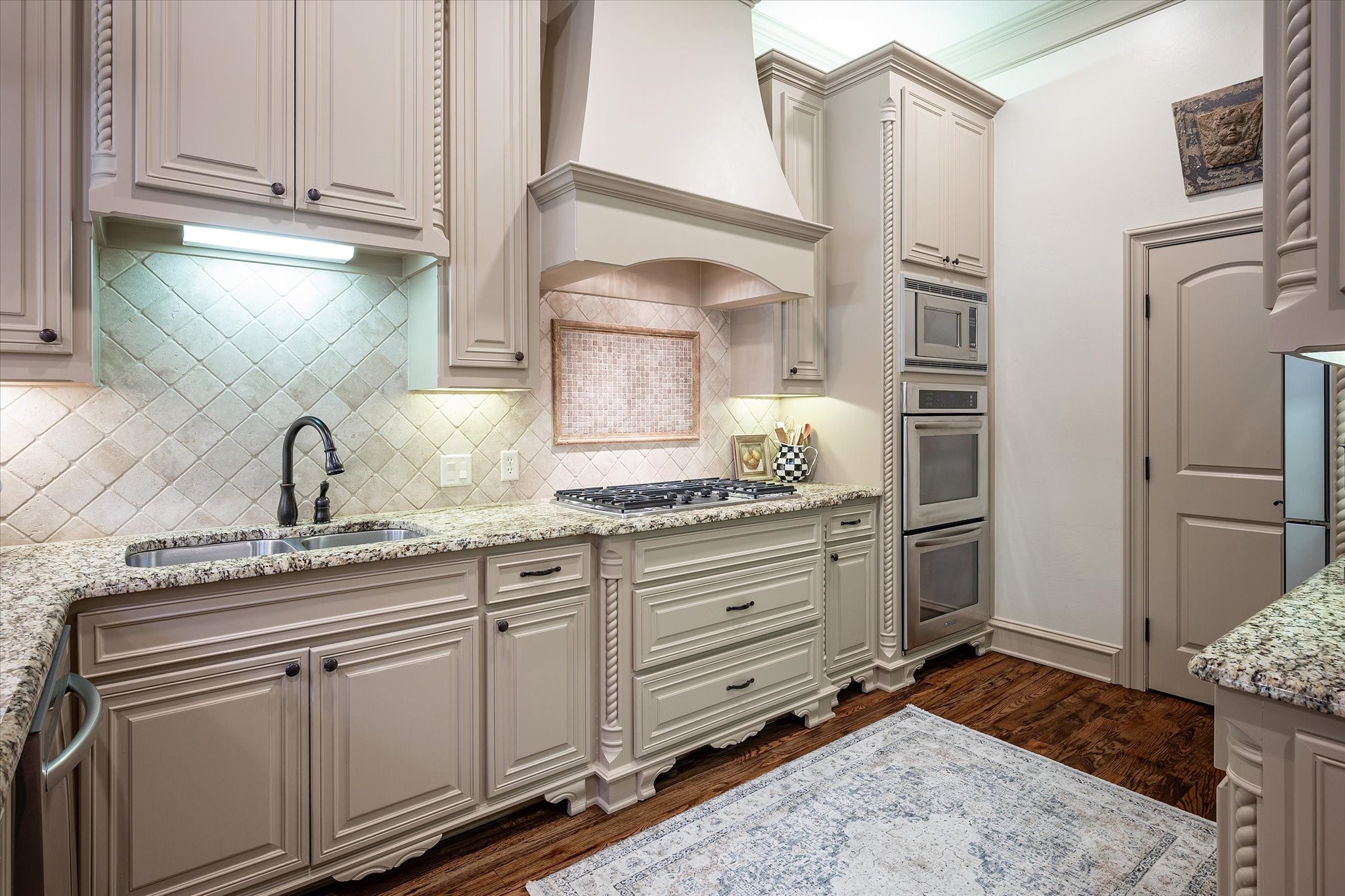 1641 Fountain Pass Drive