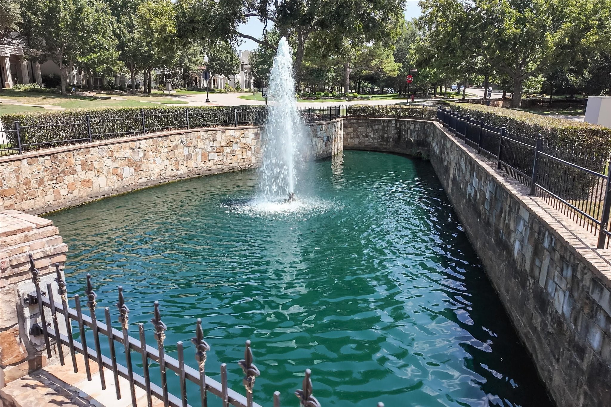 1641 Fountain Pass Drive