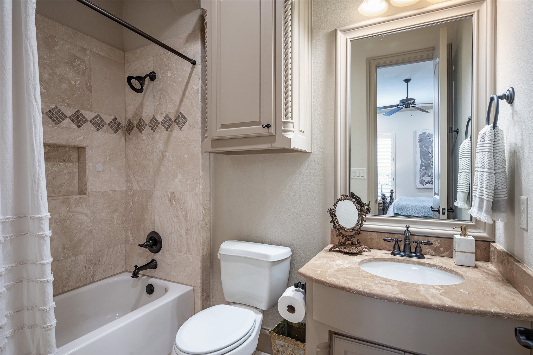 1641 Fountain Pass Drive