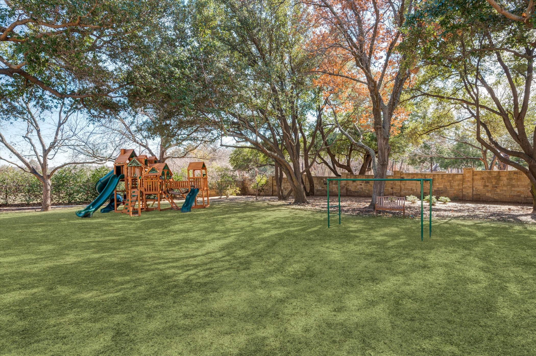 940 W Dove Road