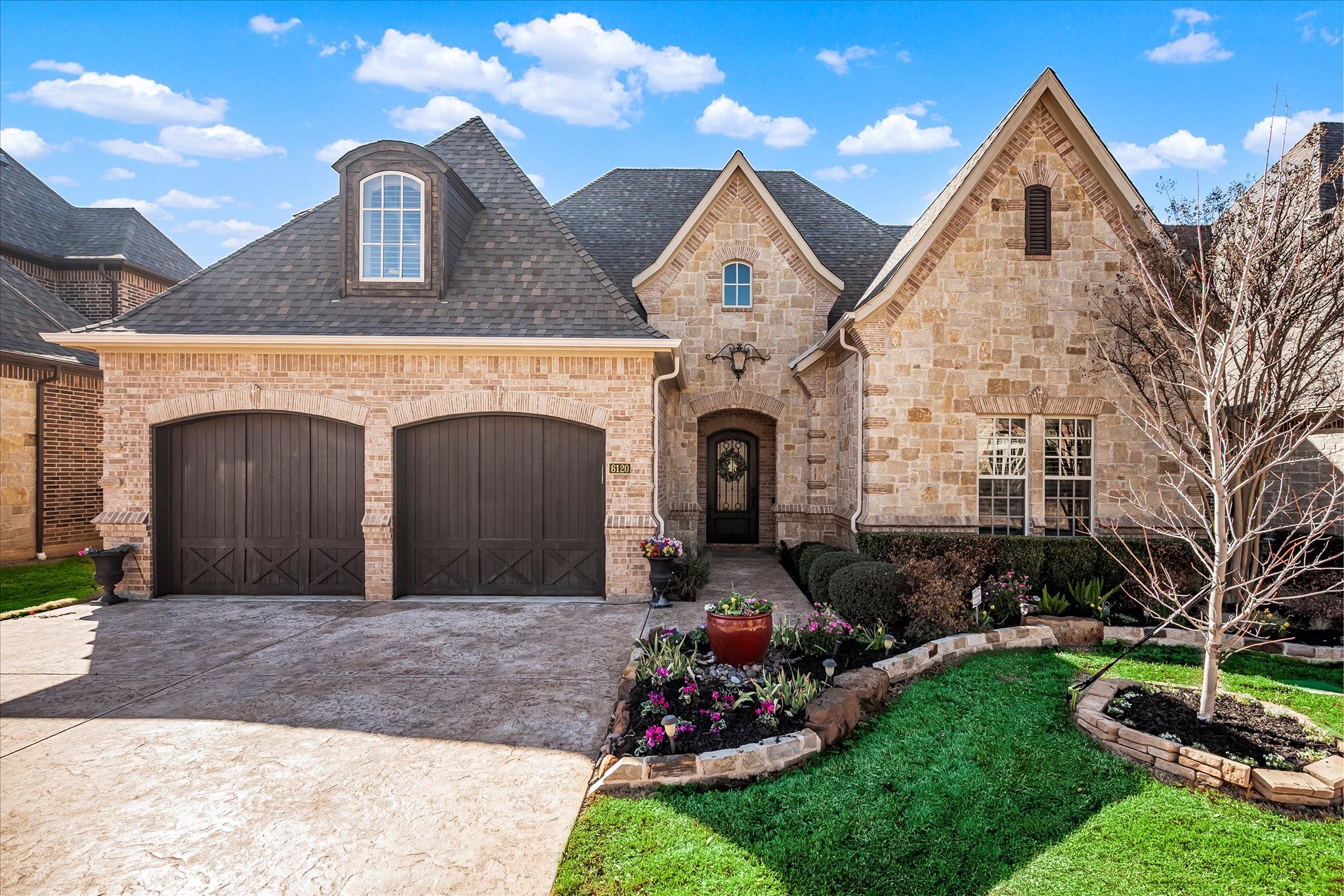 6120 Rock Dove Circle