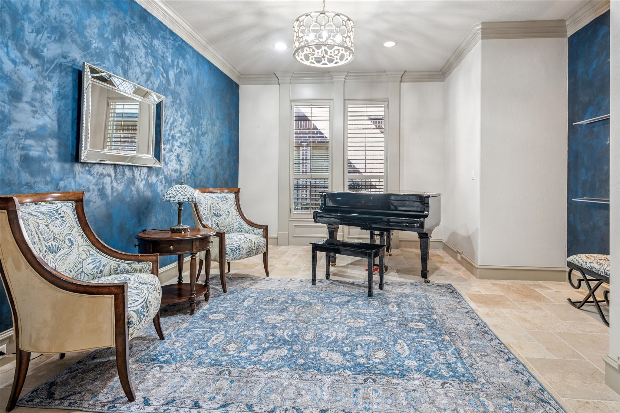 6120 Rock Dove Circle