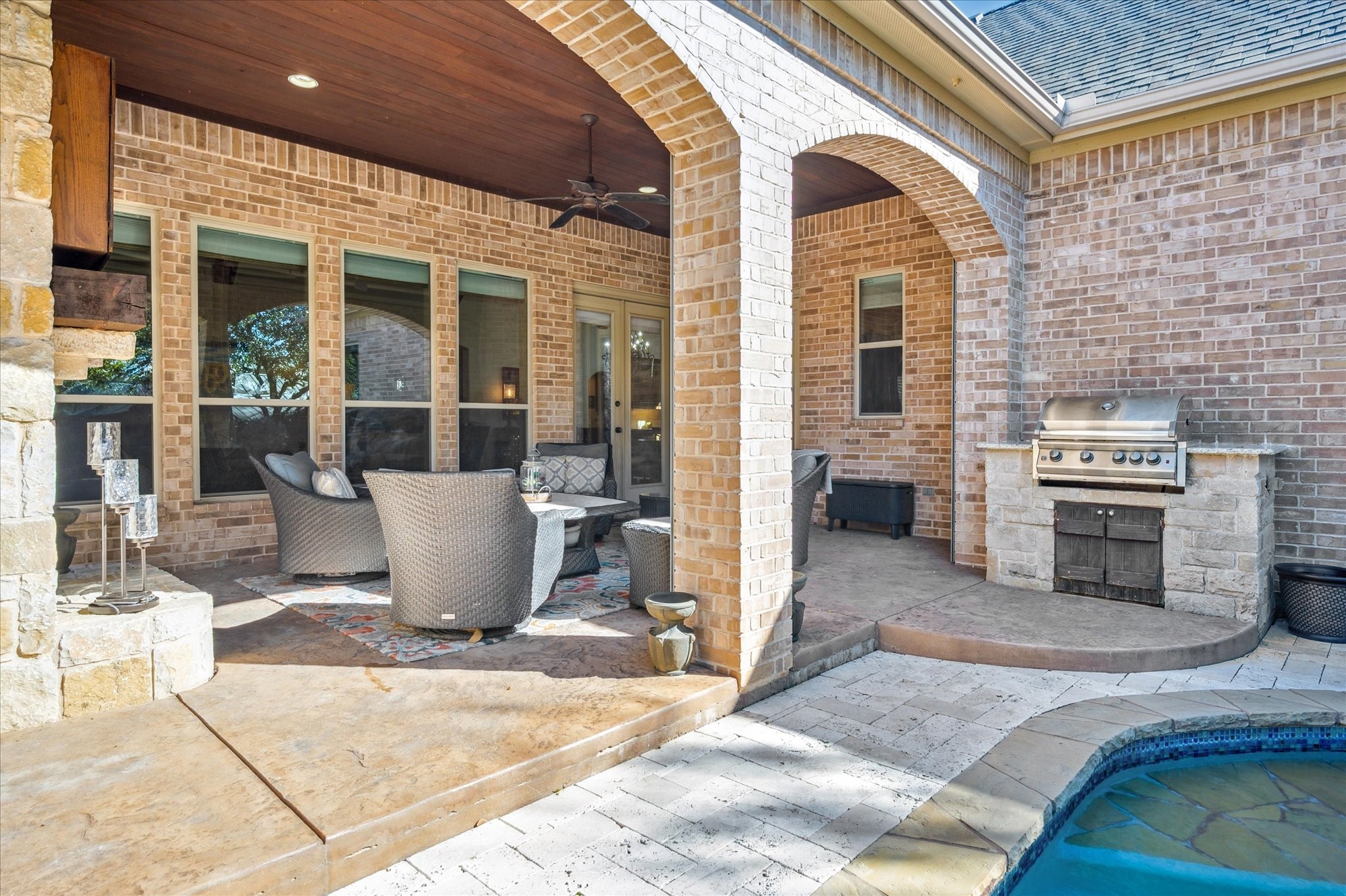 6120 Rock Dove Circle