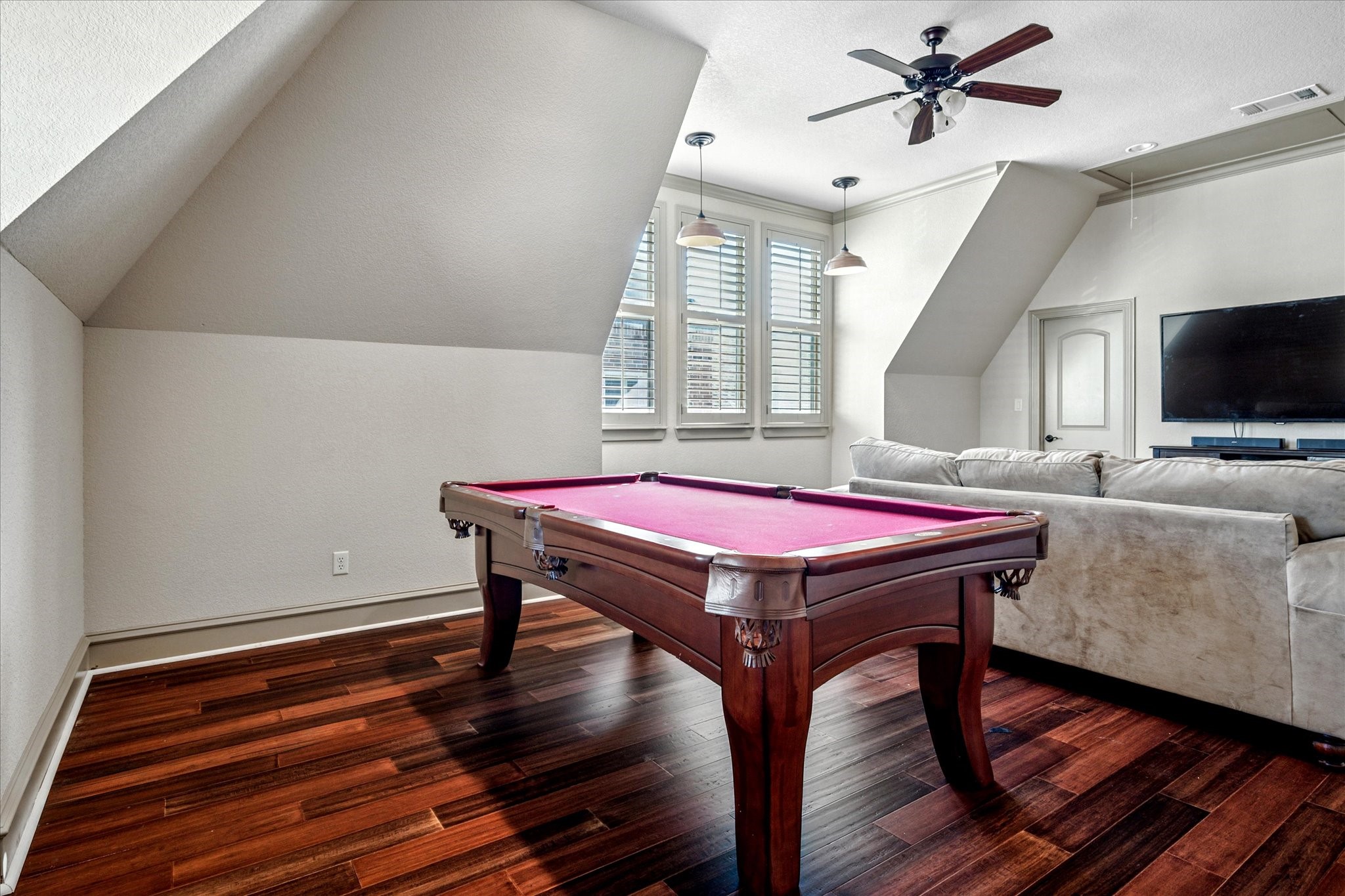 6120 Rock Dove Circle