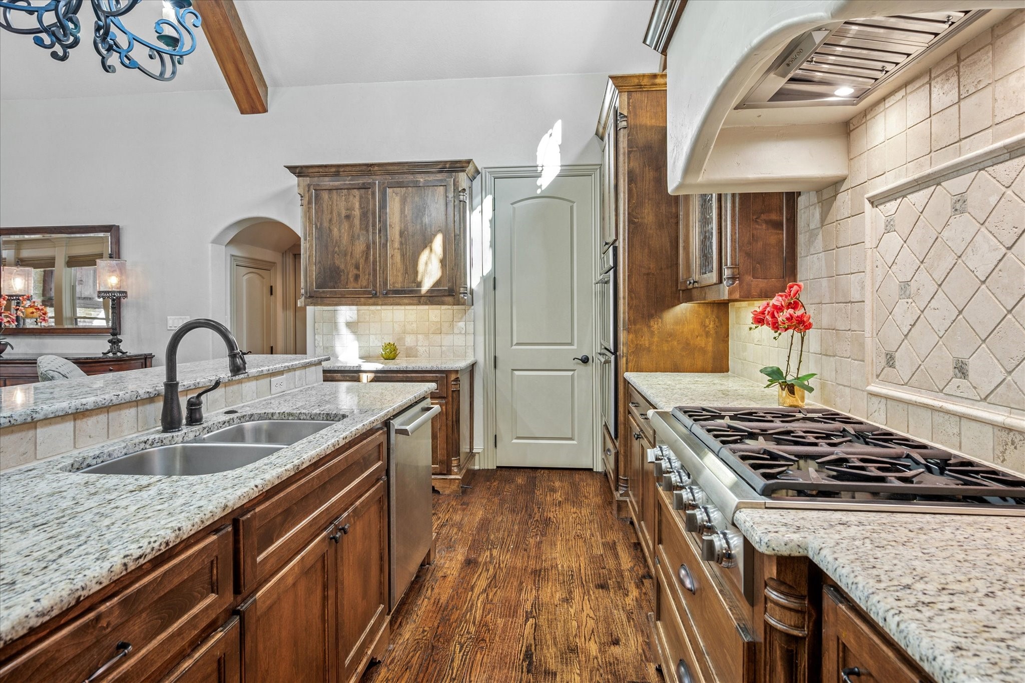 6120 Rock Dove Circle