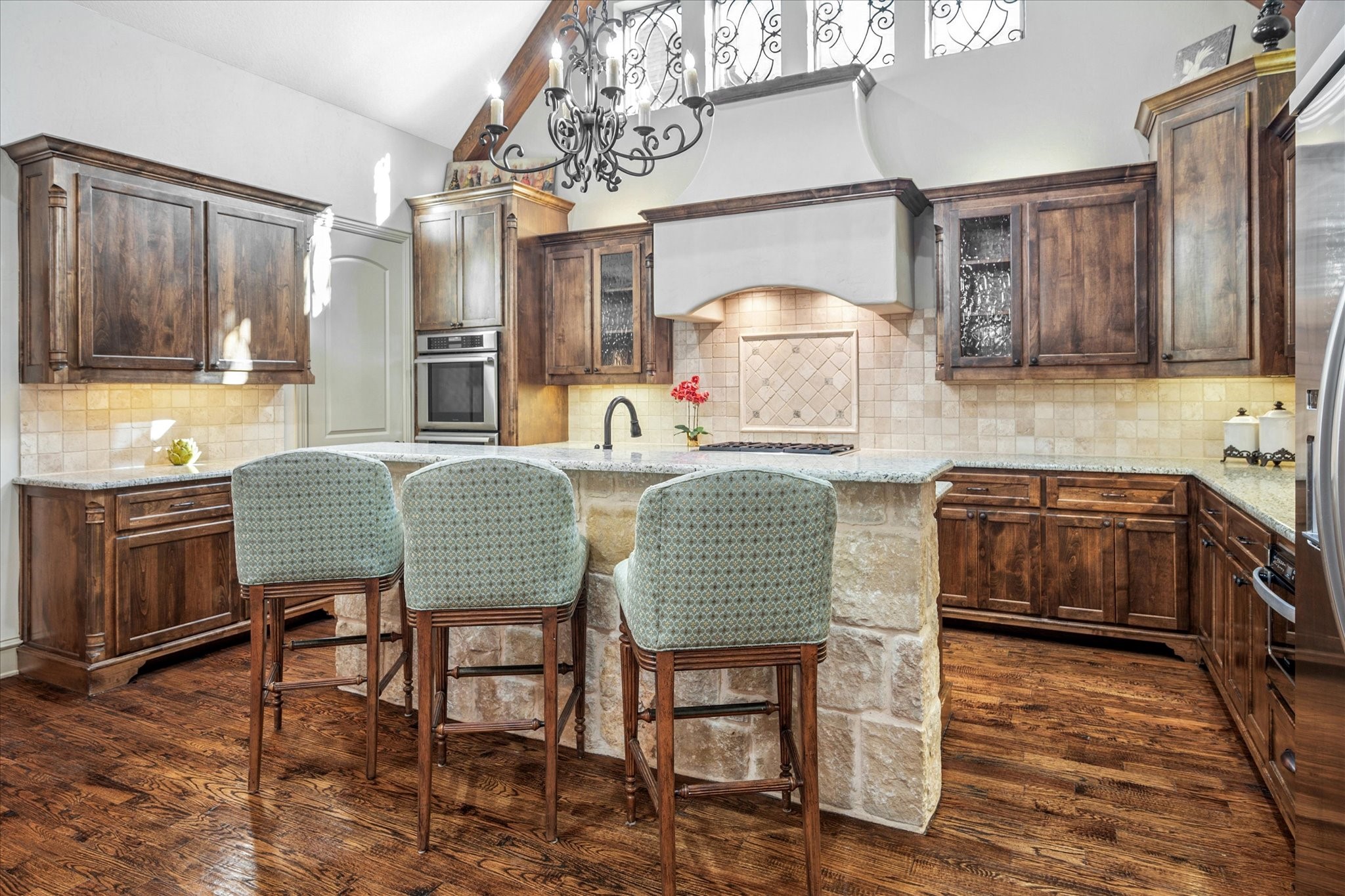 6120 Rock Dove Circle