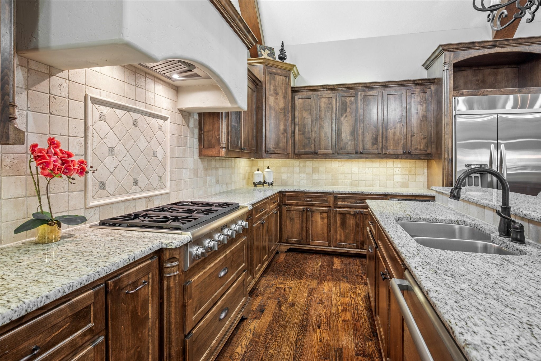 6120 Rock Dove Circle
