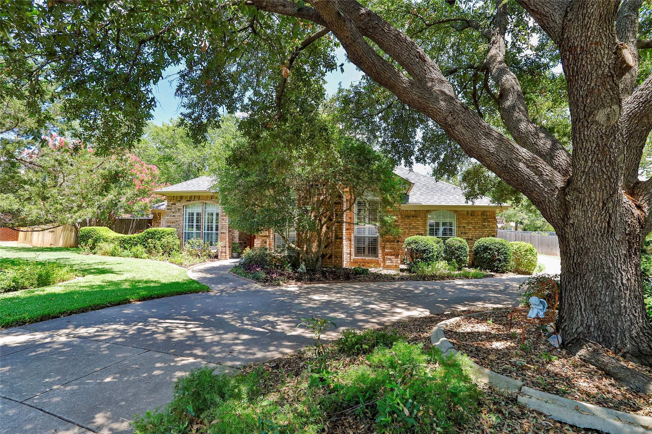 2912 Oak Ridge Drive