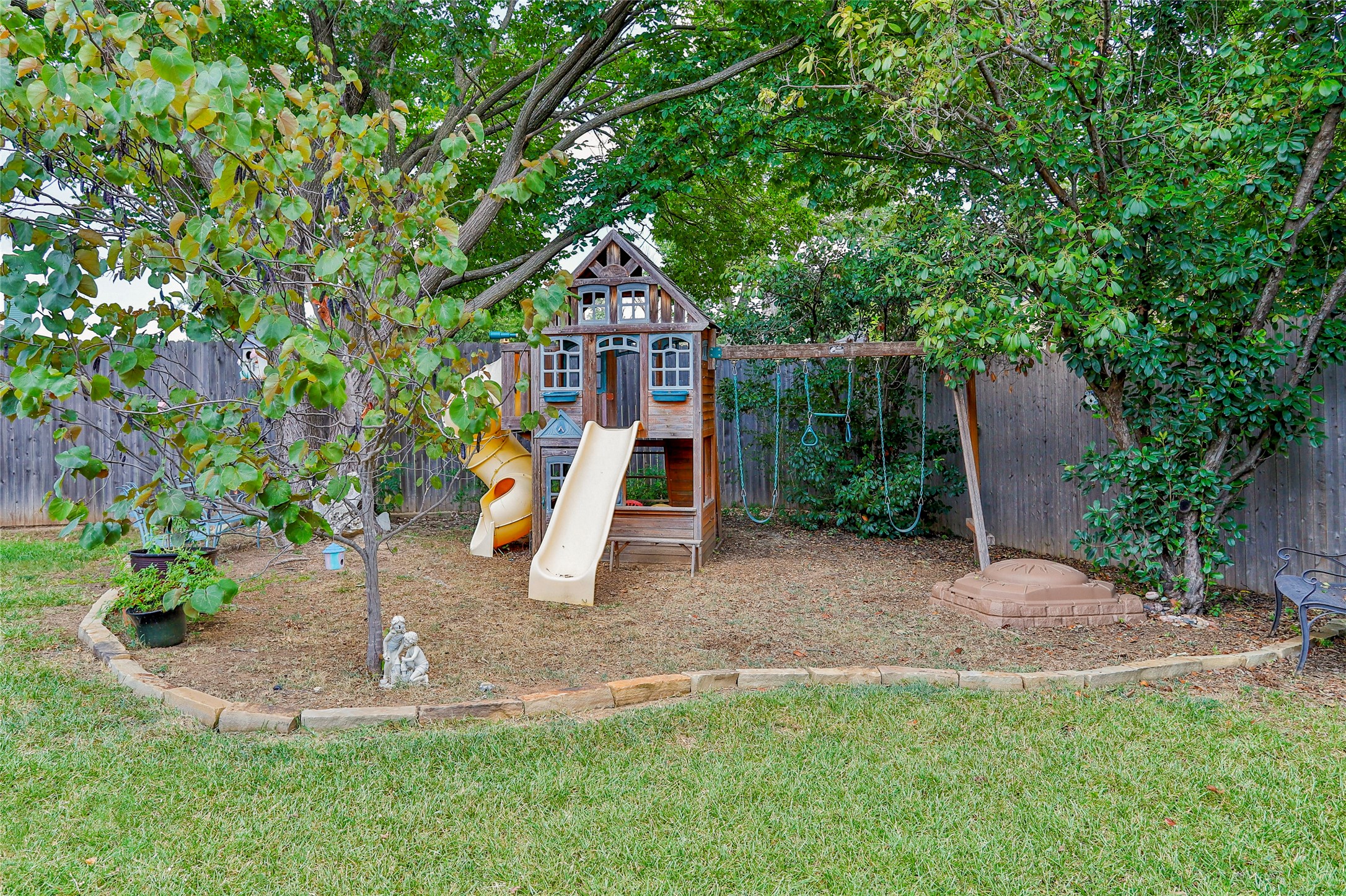 2912 Oak Ridge Drive