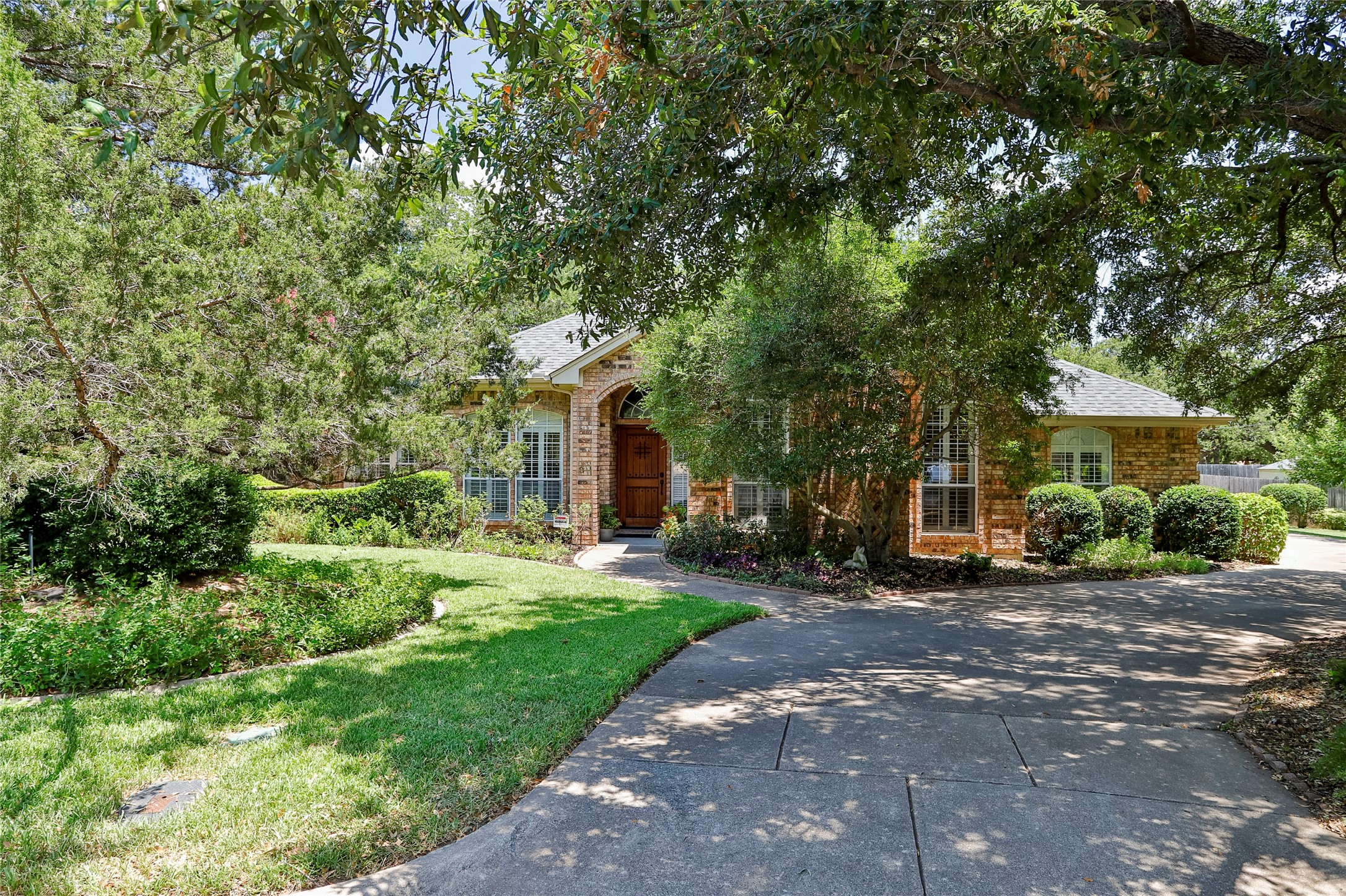 2912 Oak Ridge Drive