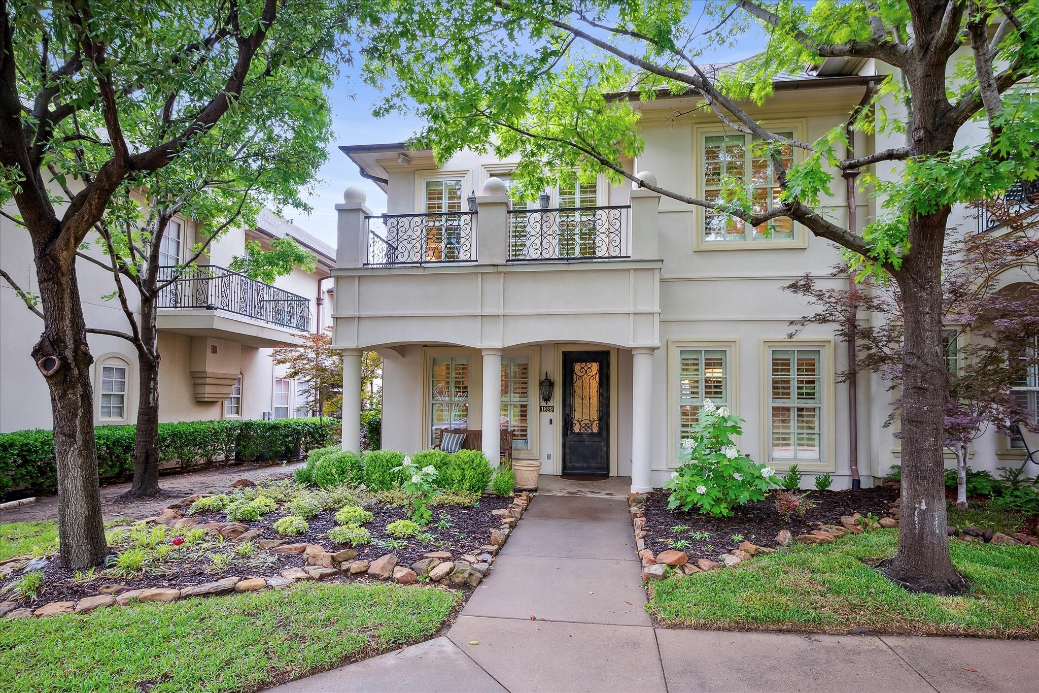 1829 Fountain Pass Drive