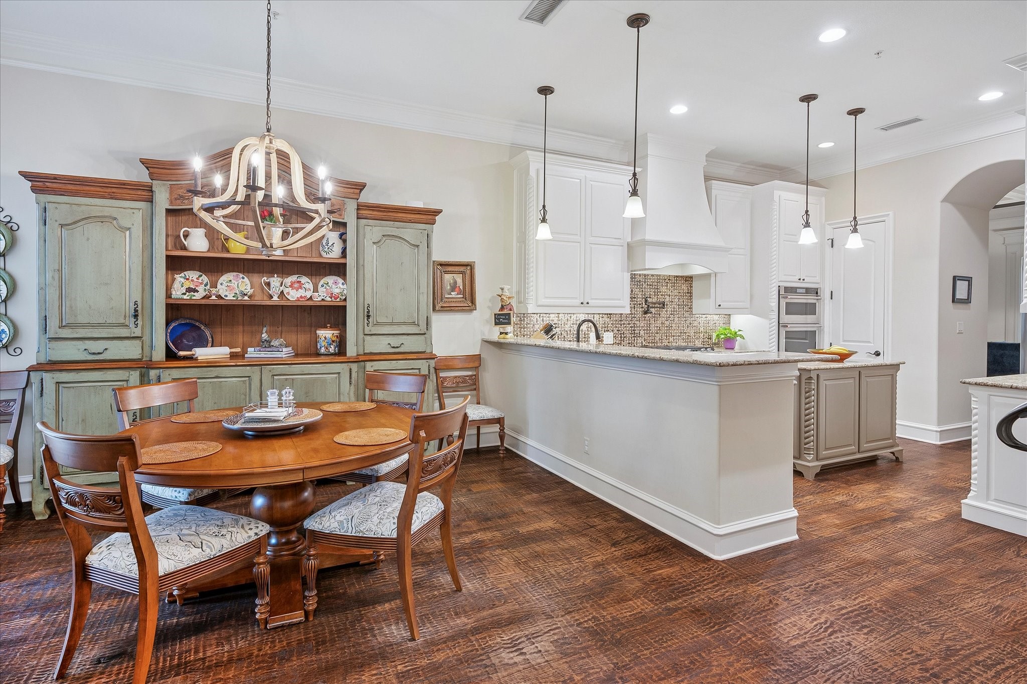 1829 Fountain Pass Drive