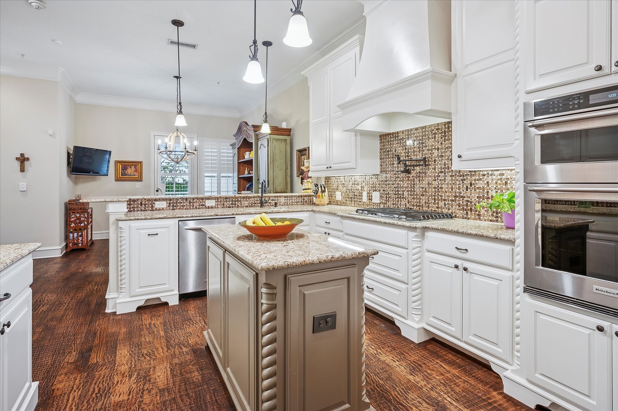 1829 Fountain Pass Drive