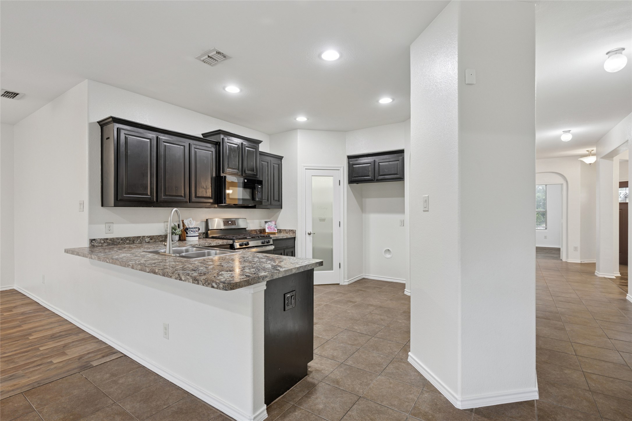 4509 Barberry Tree Cove