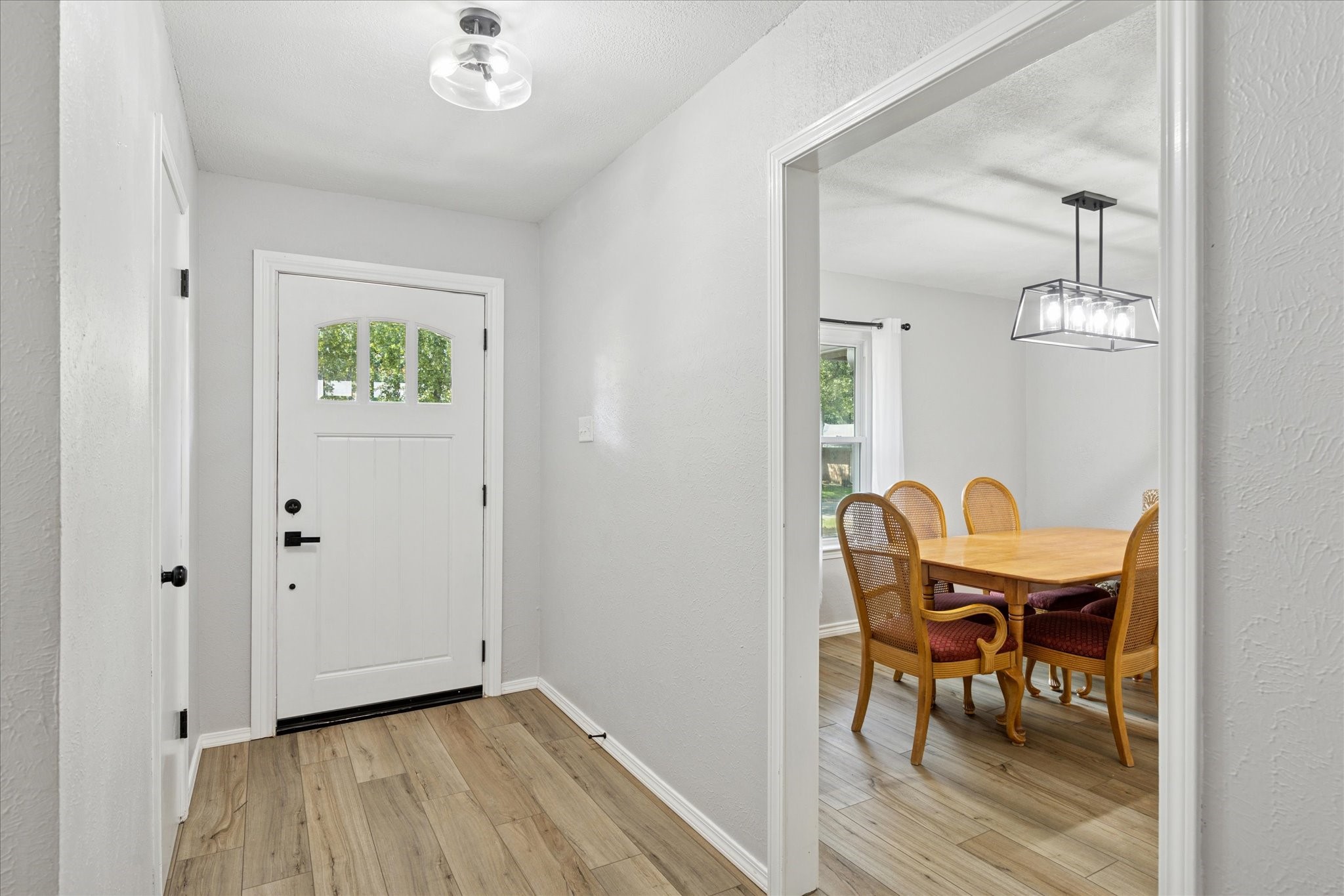 7404 Forrest Lane