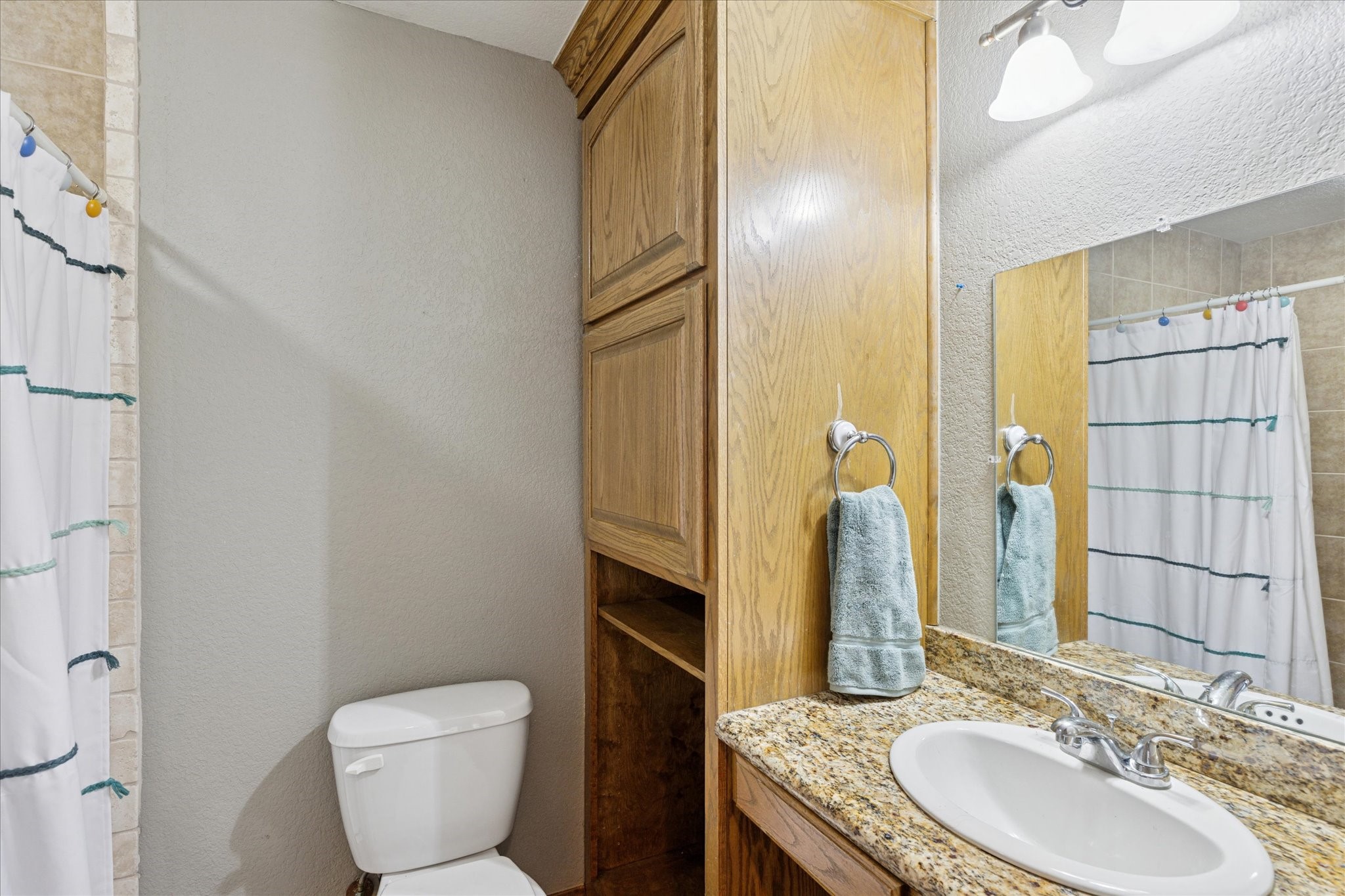 7404 Forrest Lane
