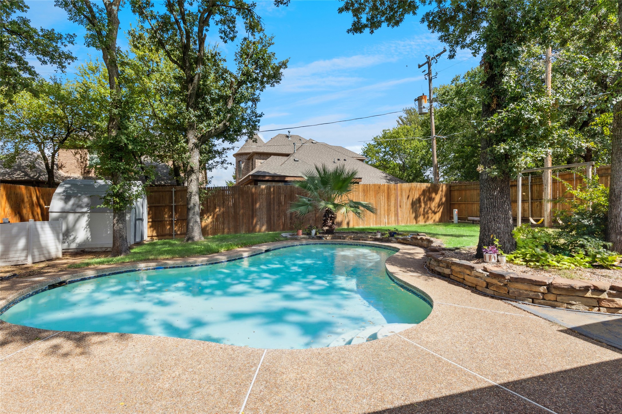 7404 Forrest Lane