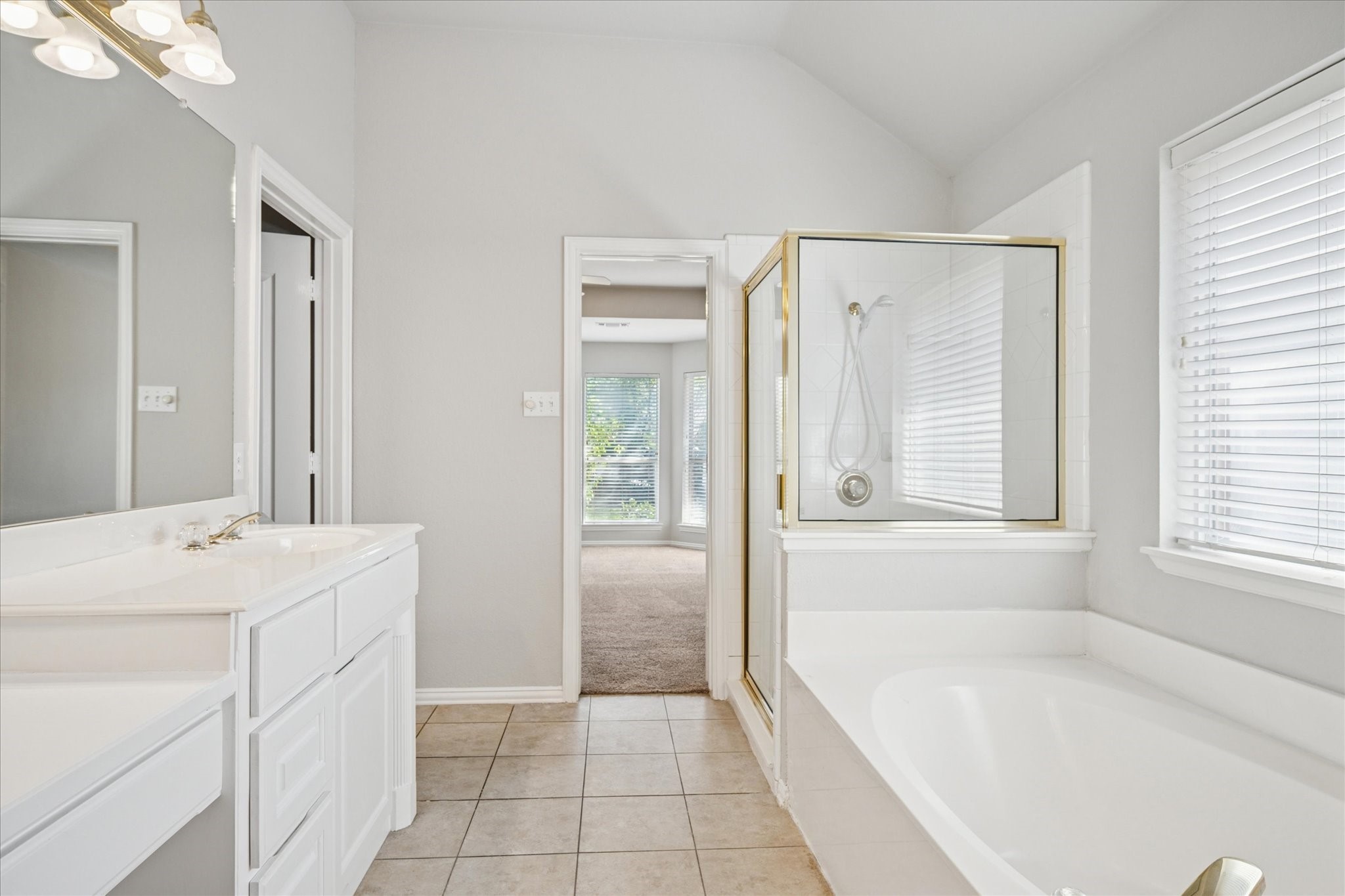 6112 Club House Drive