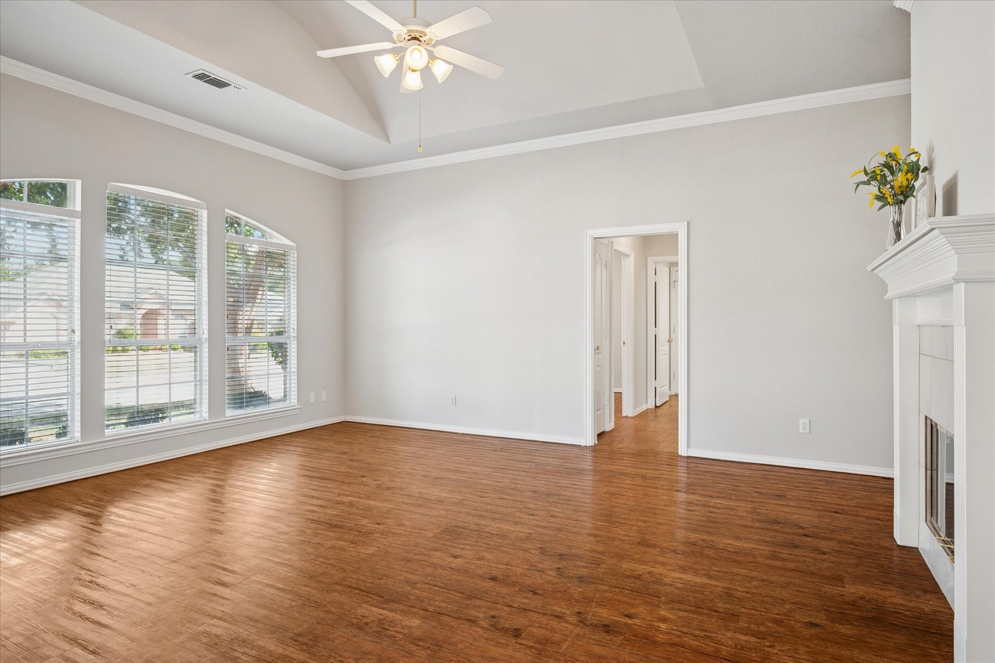 6112 Club House Drive