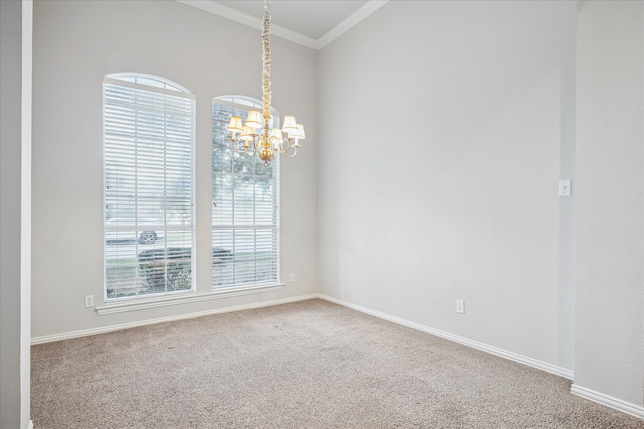 6112 Club House Drive