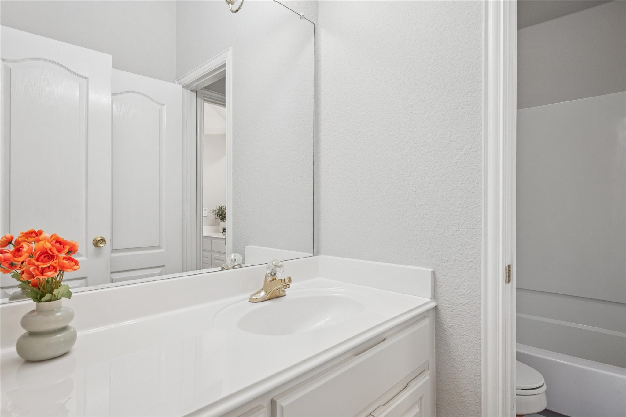 6112 Club House Drive