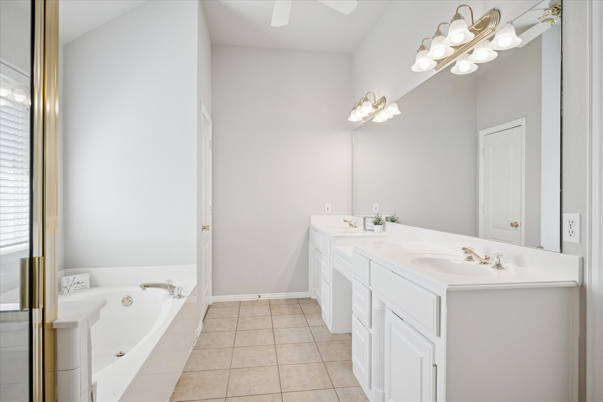 6112 Club House Drive