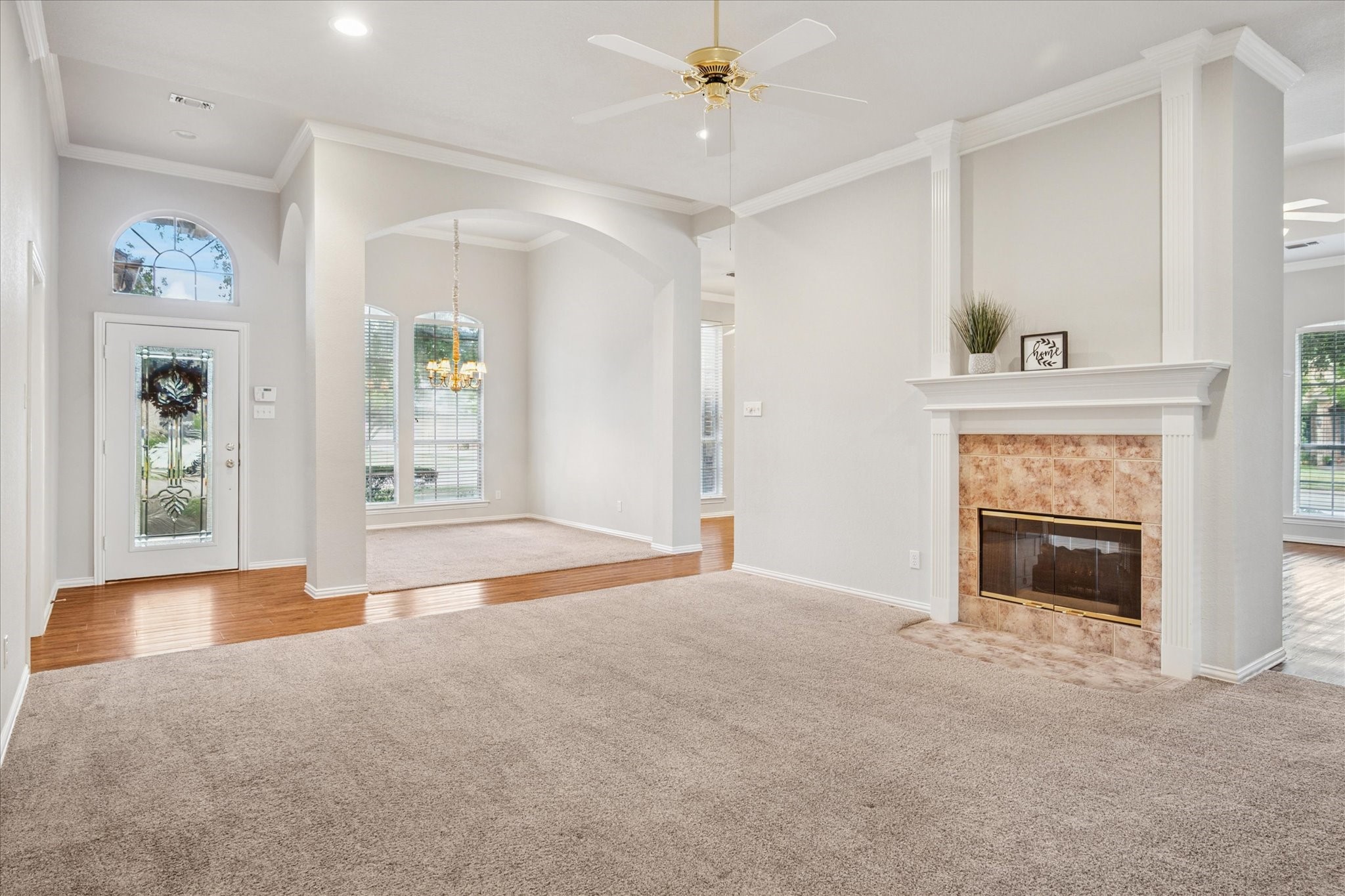 6112 Club House Drive