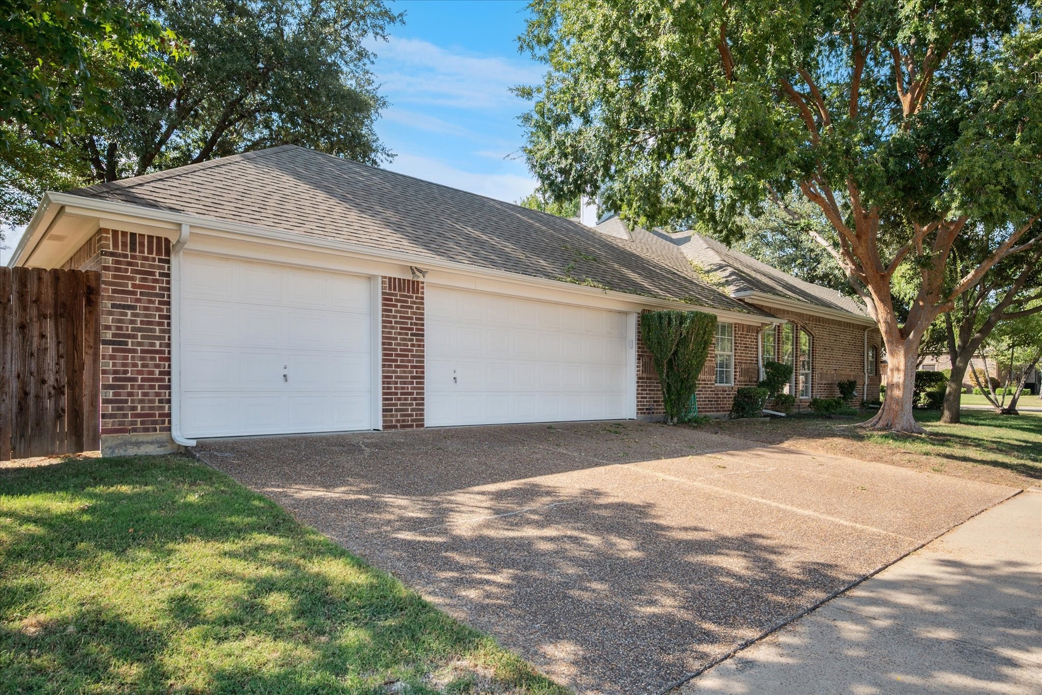 6112 Club House Drive