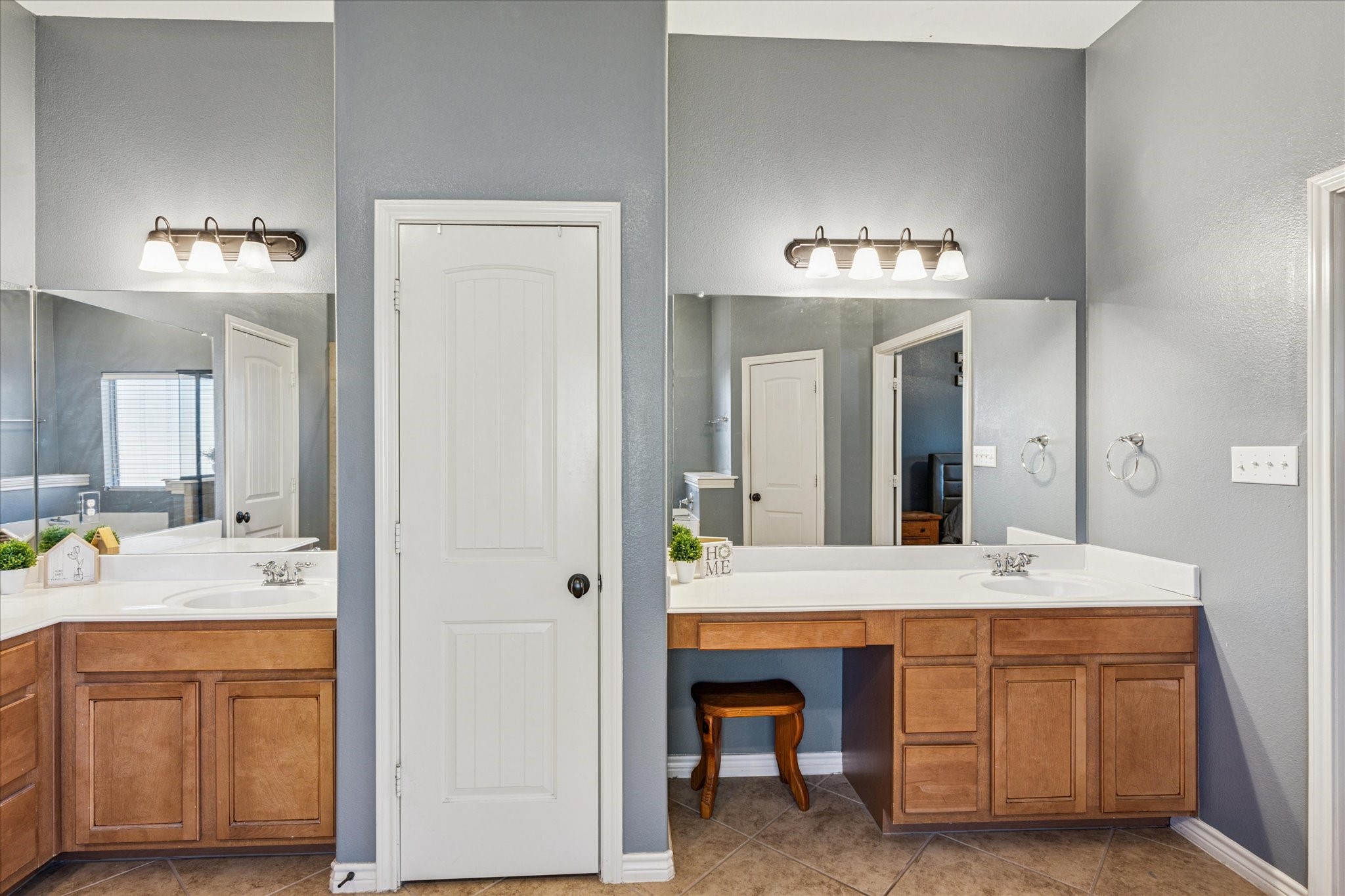 1220 Clairemont Lane