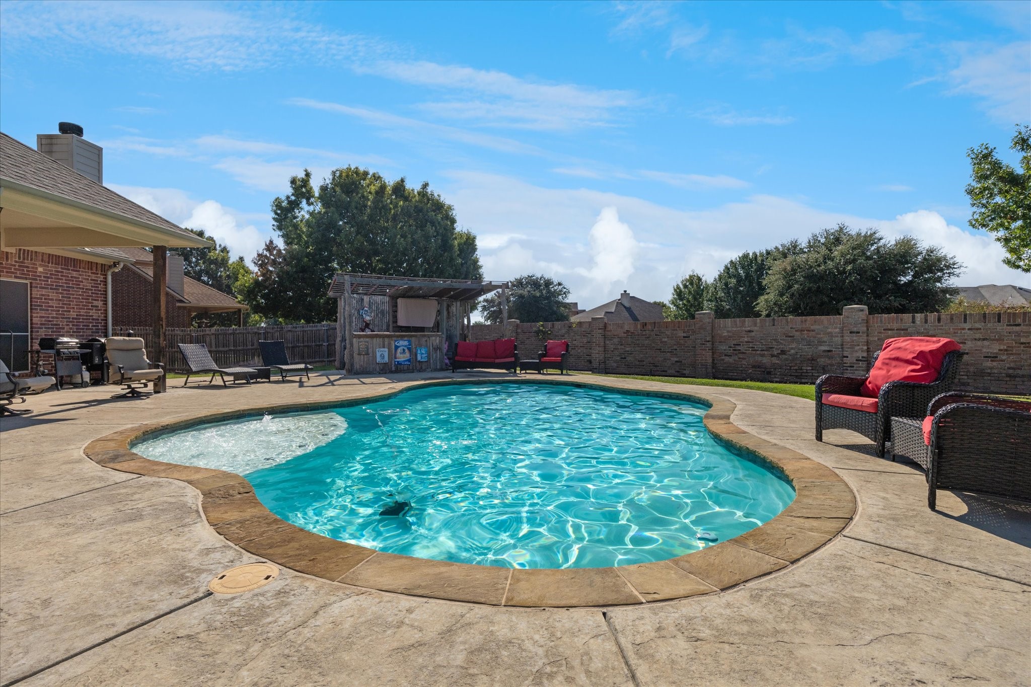 1220 Clairemont Lane