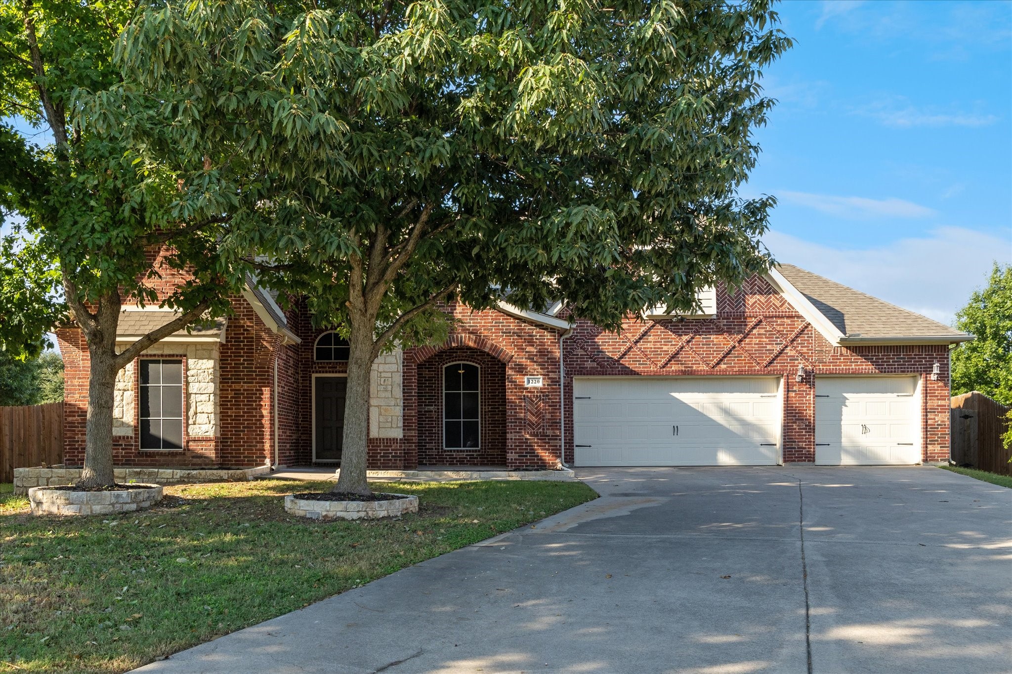 1220 Clairemont Lane