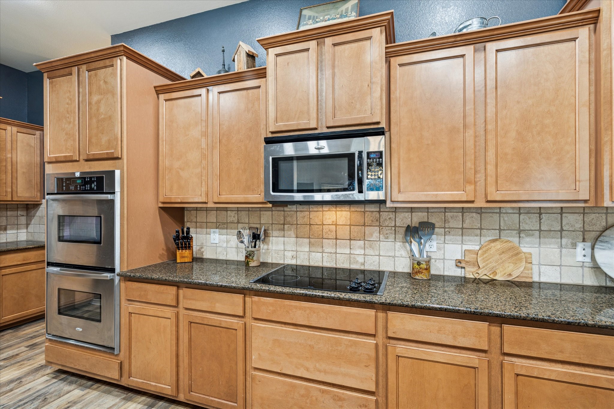 1220 Clairemont Lane