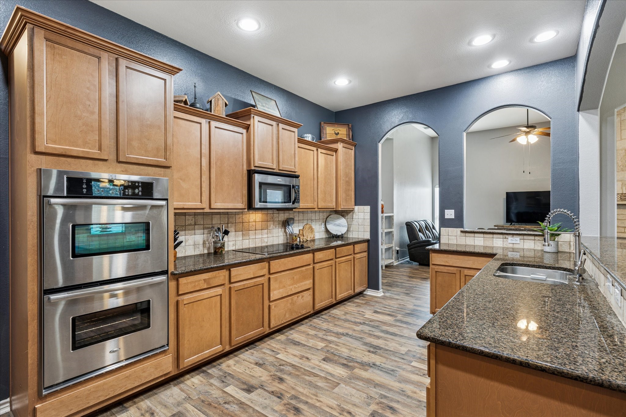 1220 Clairemont Lane