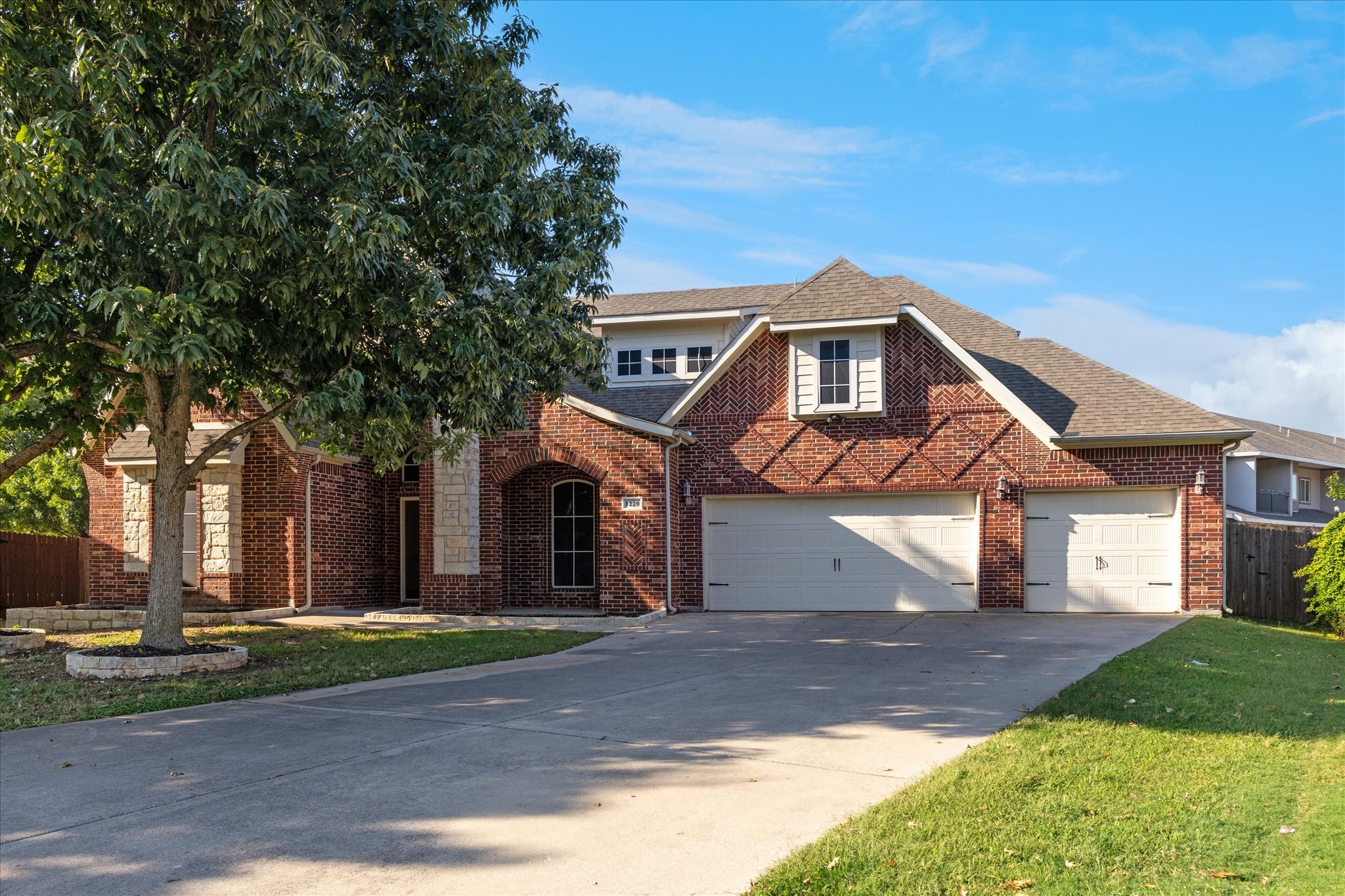1220 Clairemont Lane
