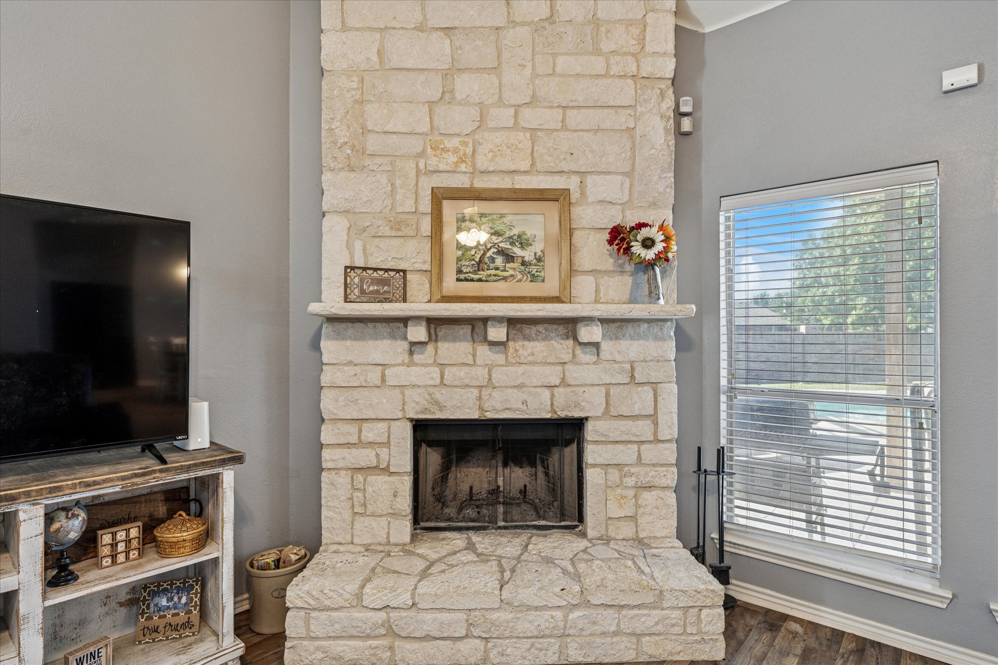 1220 Clairemont Lane