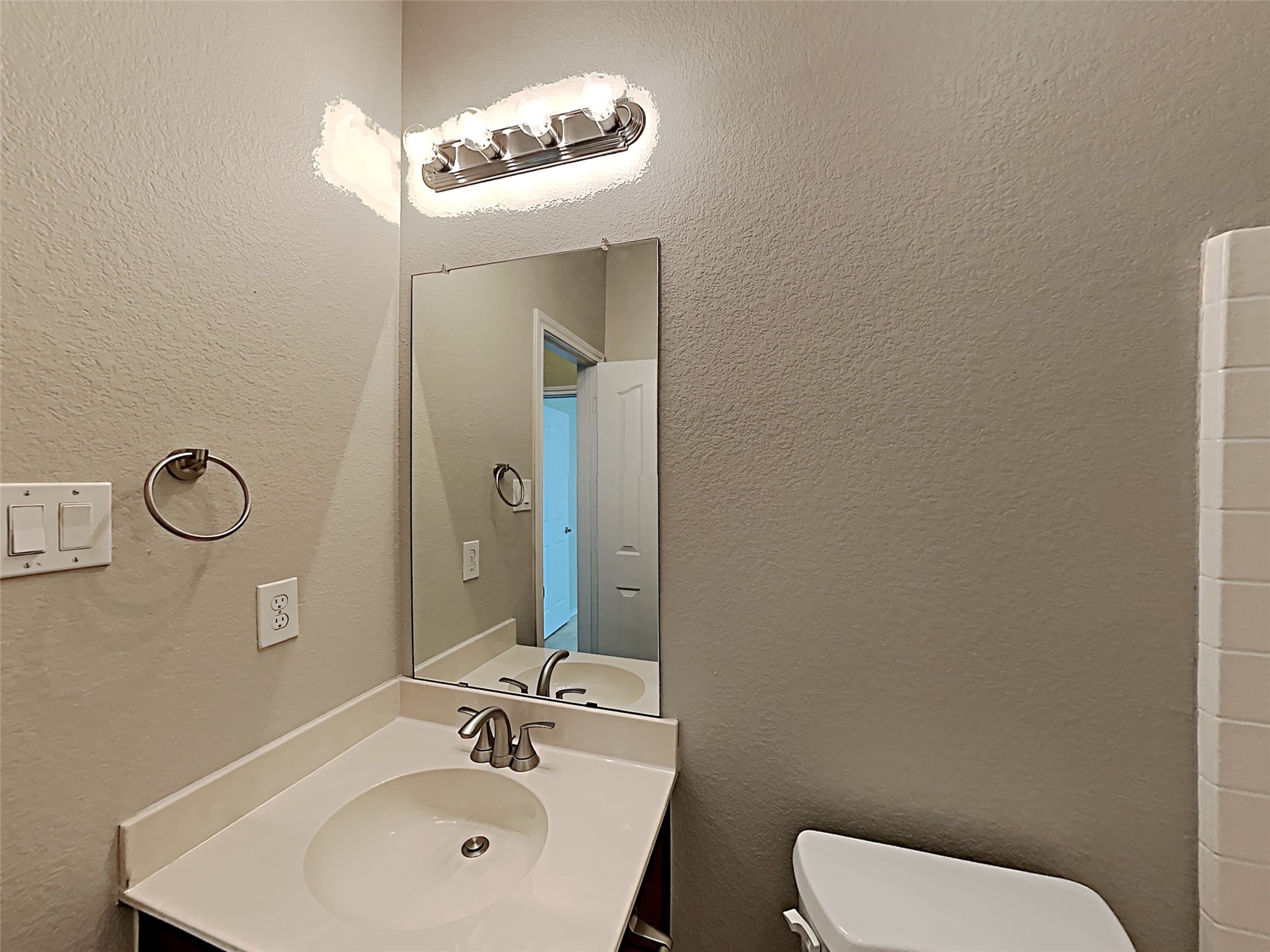 12825 Hidden Valley Court