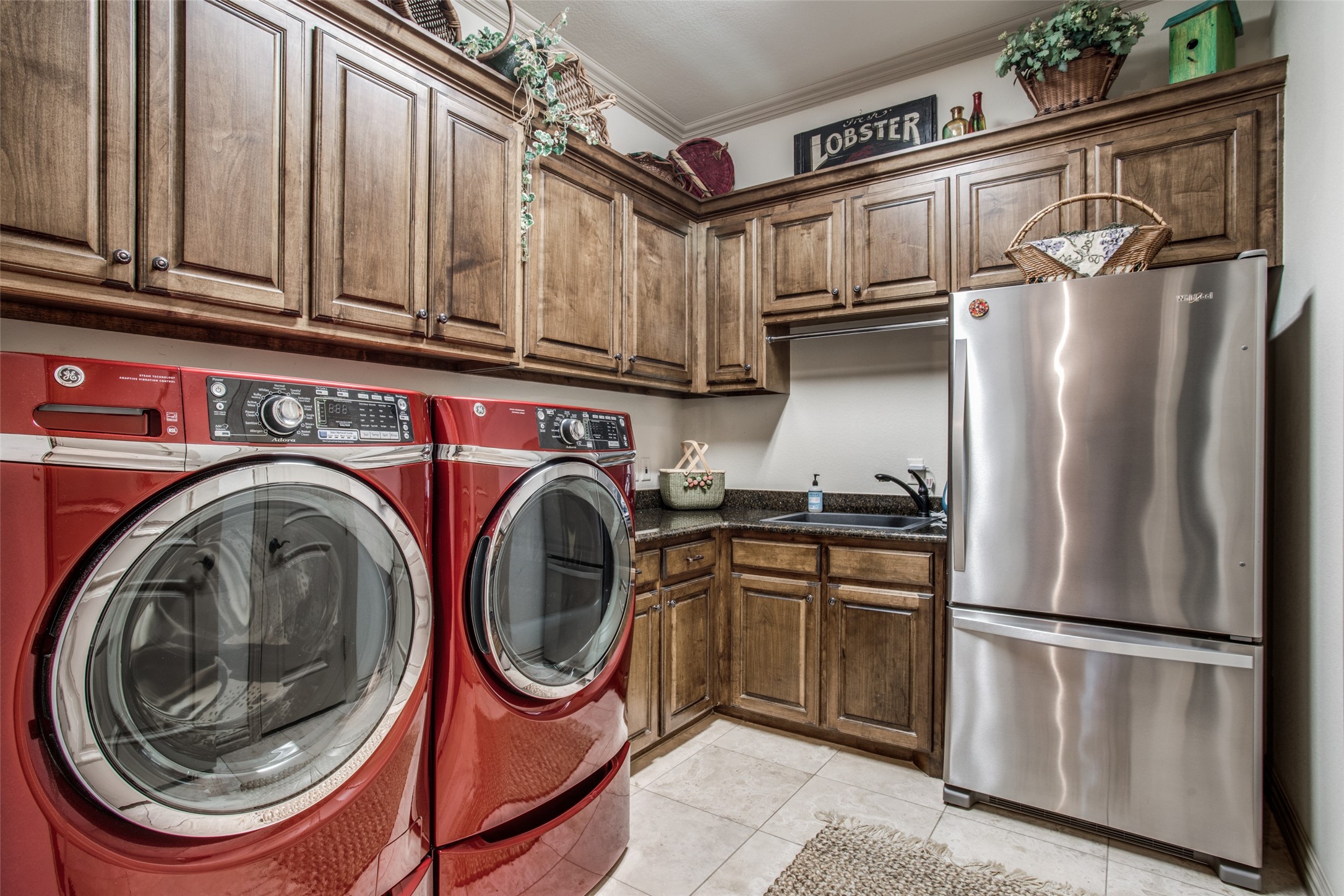 4901 Rockrimmon Court