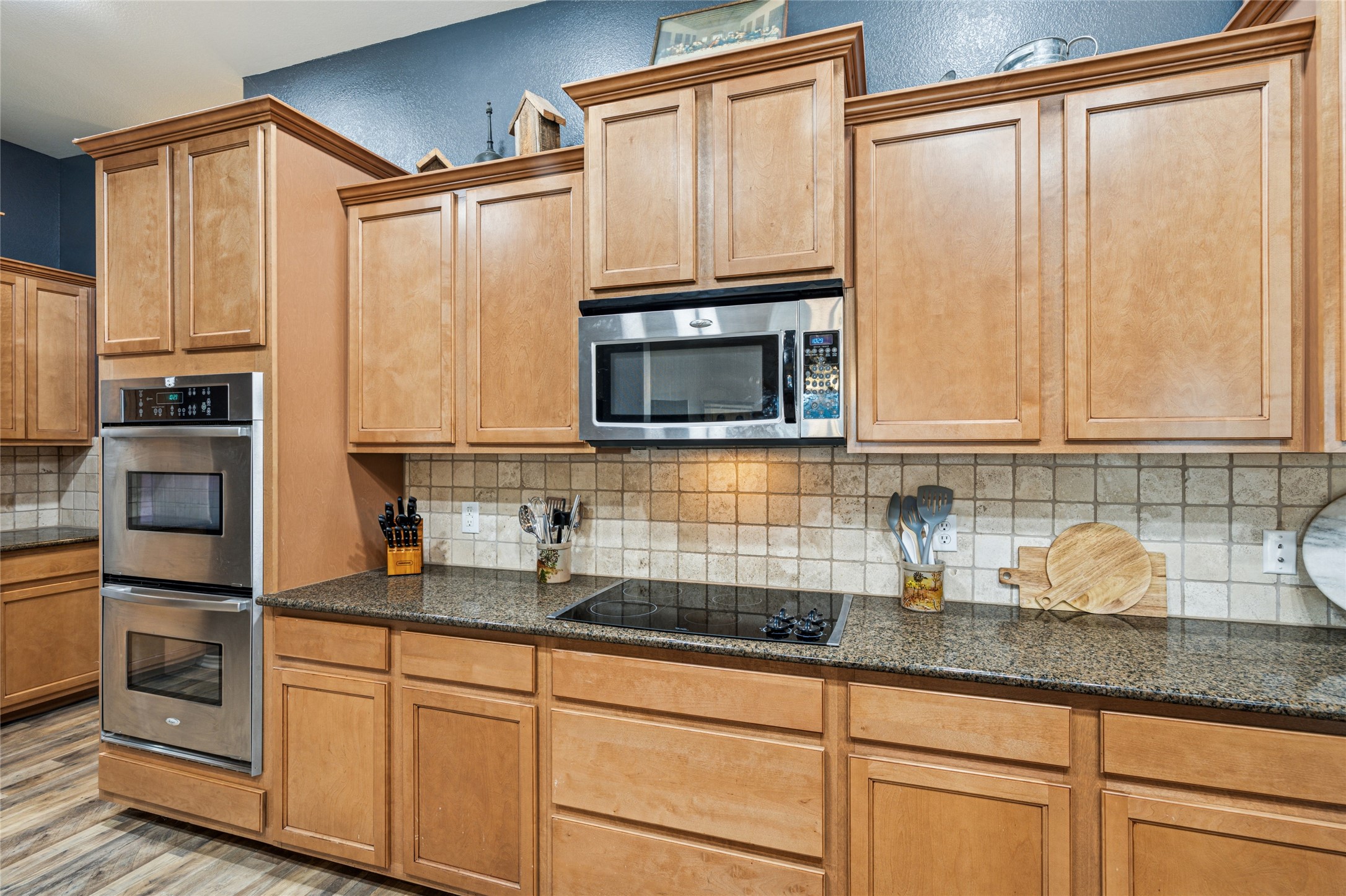 1220 Clairemont Lane