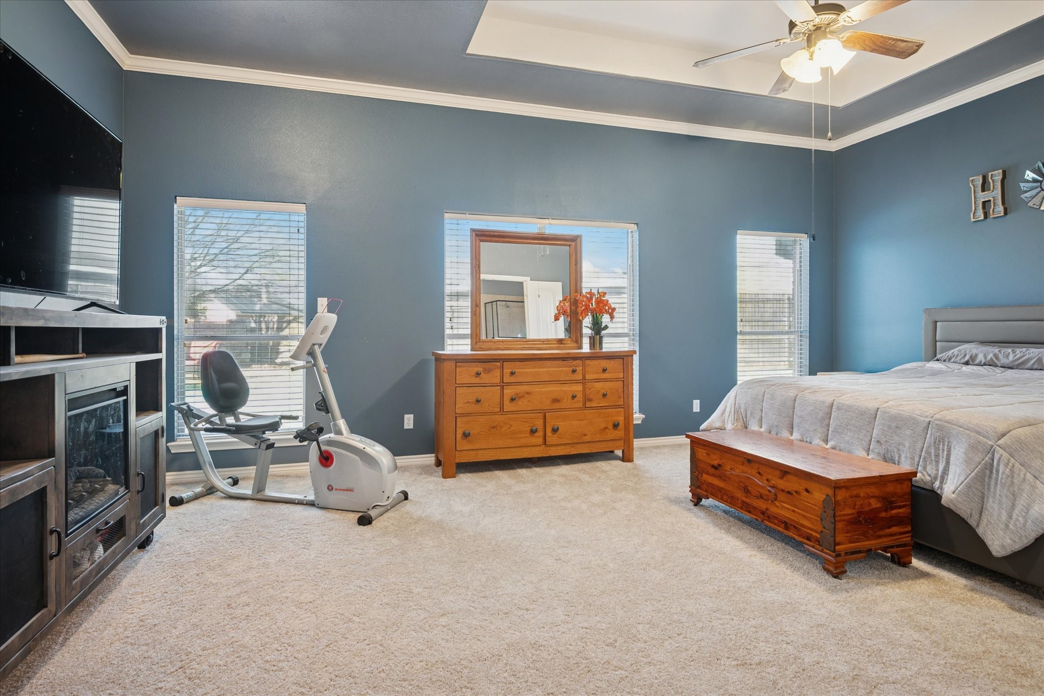 1220 Clairemont Lane