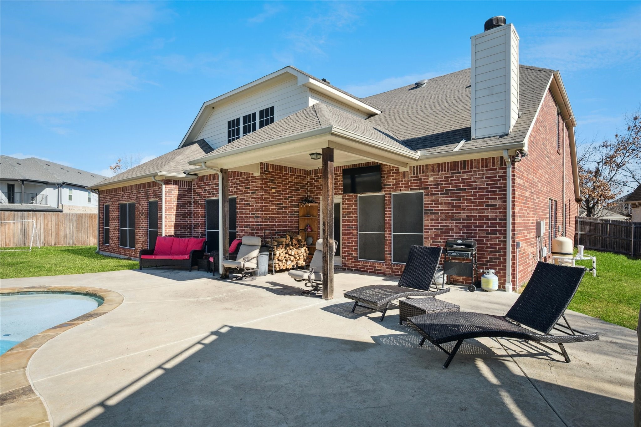 1220 Clairemont Lane