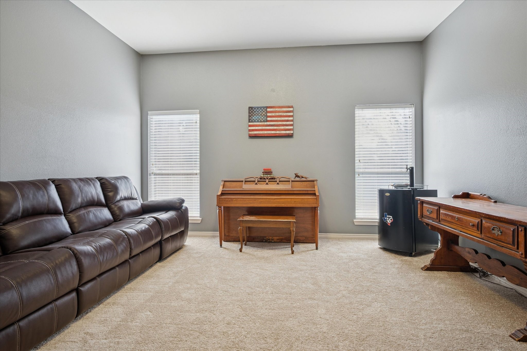 1220 Clairemont Lane